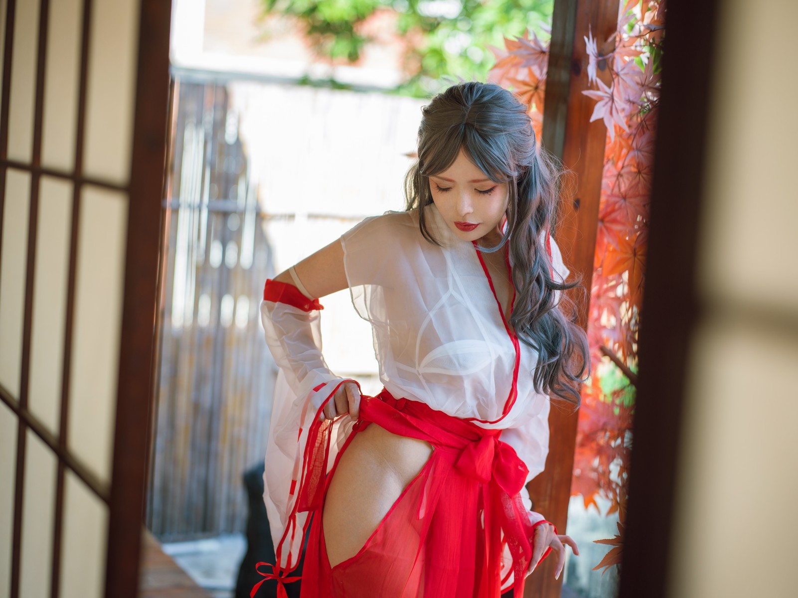 Cosplay 夏小秋秋秋 汤池巫女(15)