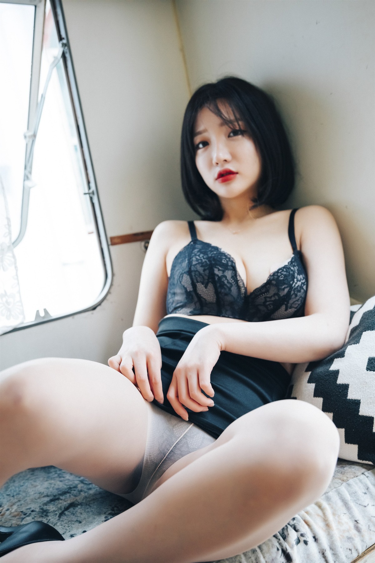 Son Yeeun 손예은, [LOOZY] Officegirl s Vacation Vol.02 &#8211; Set.02(16)