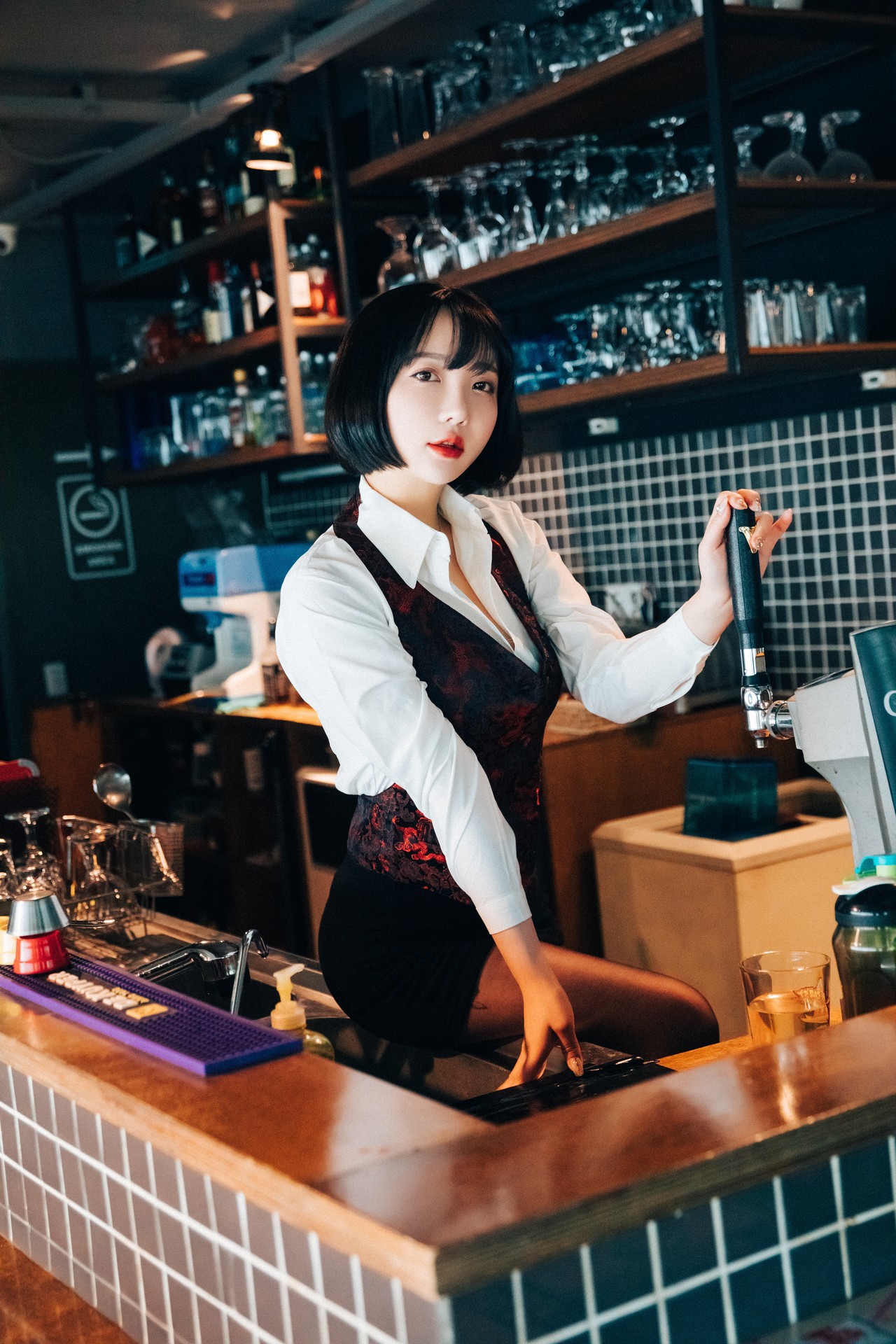 Son Yeeun 손예은, [Loozy] Tainted Love Bar Set.01(12)