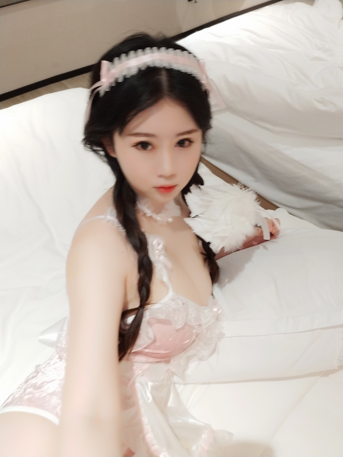 Cosplay 蜜桃少女是依酱呀 冬季女友(38)