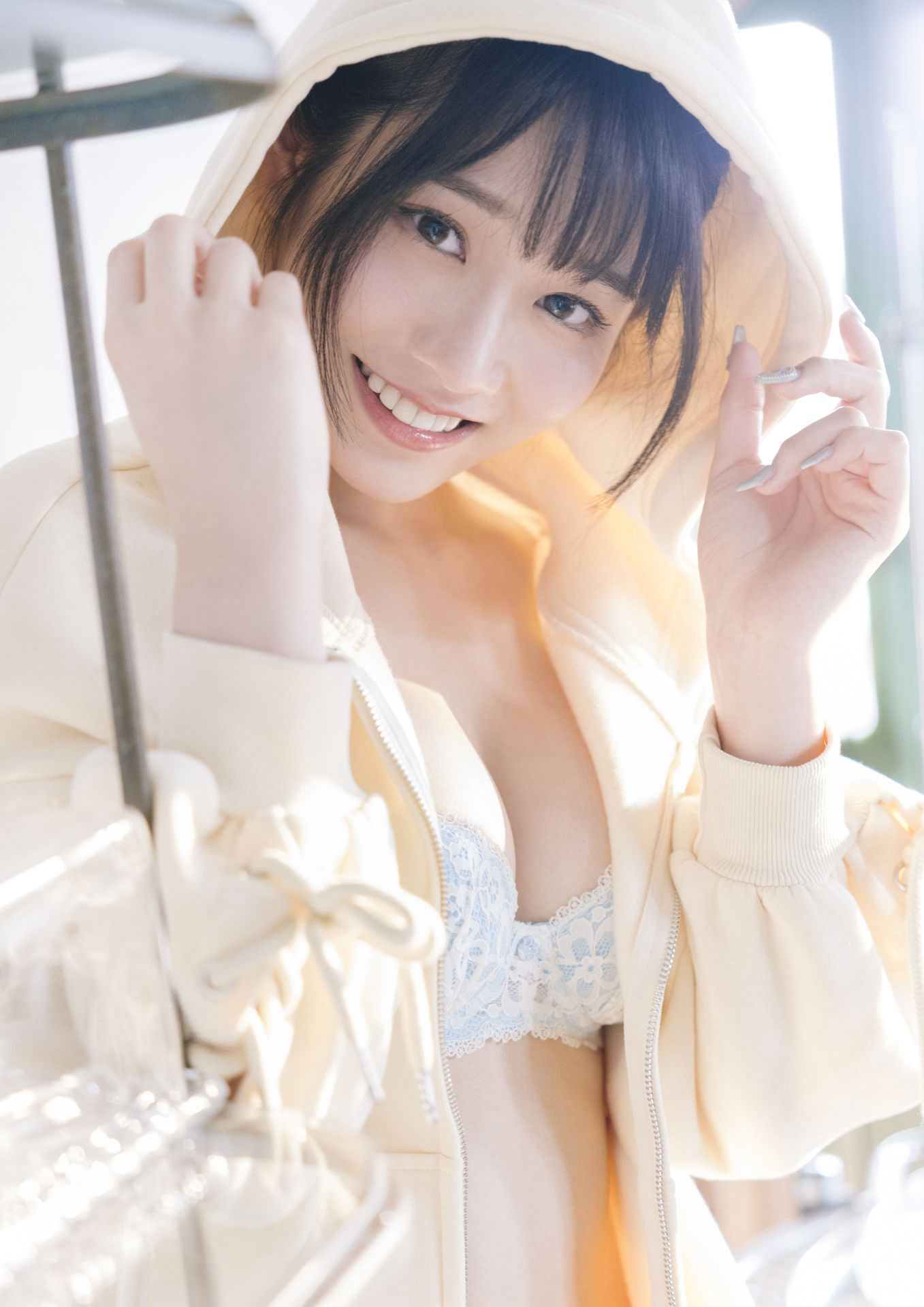 河北彩花写真集「So in Love」78P(26)