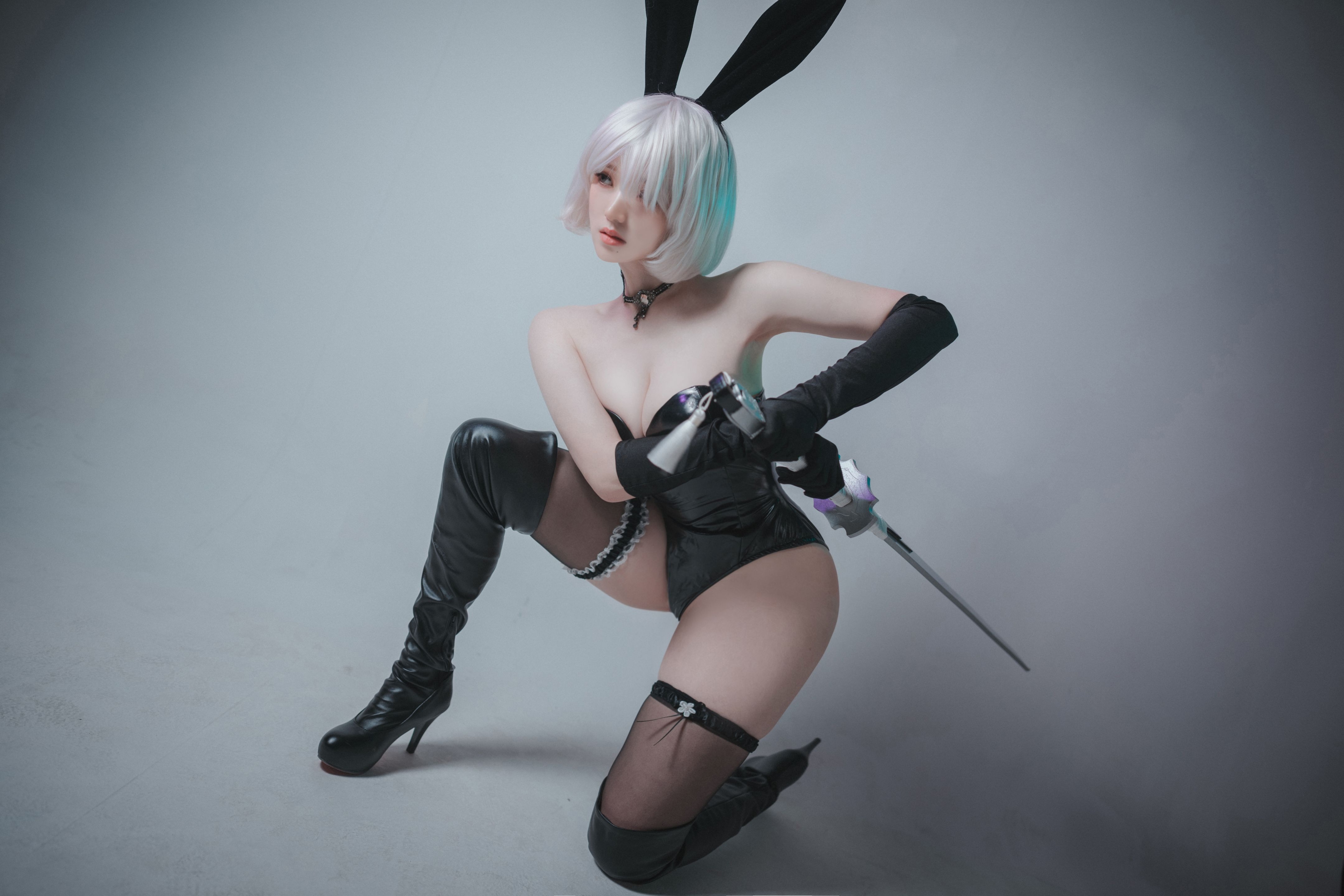 DJAWA Photo - Bambi (밤비) - La Rose NoirE 2B-2(39)