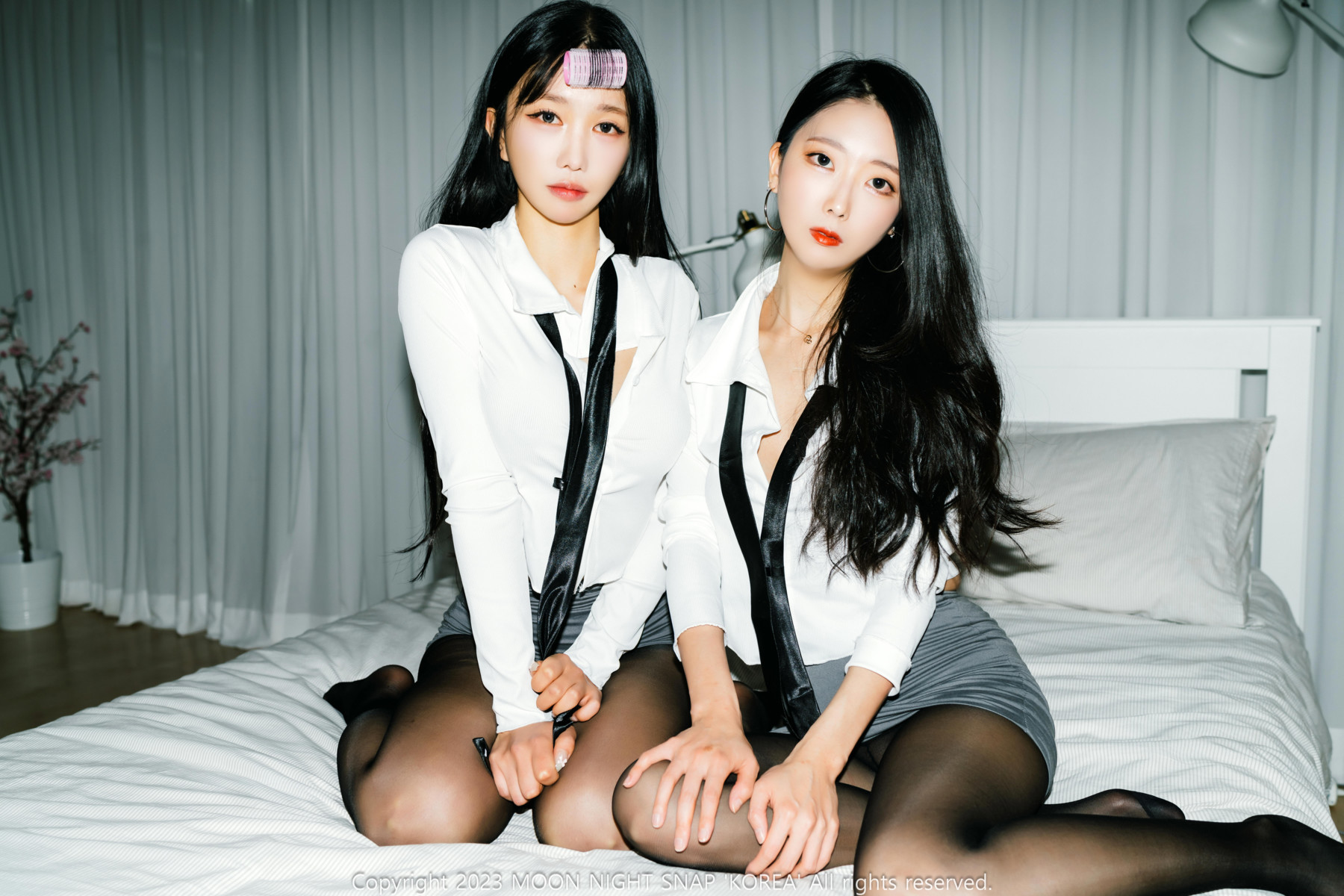 Mona 모나, Jucy 쥬시, Moon Night Snap &#8220;Stick&#8221; Set.01(3)