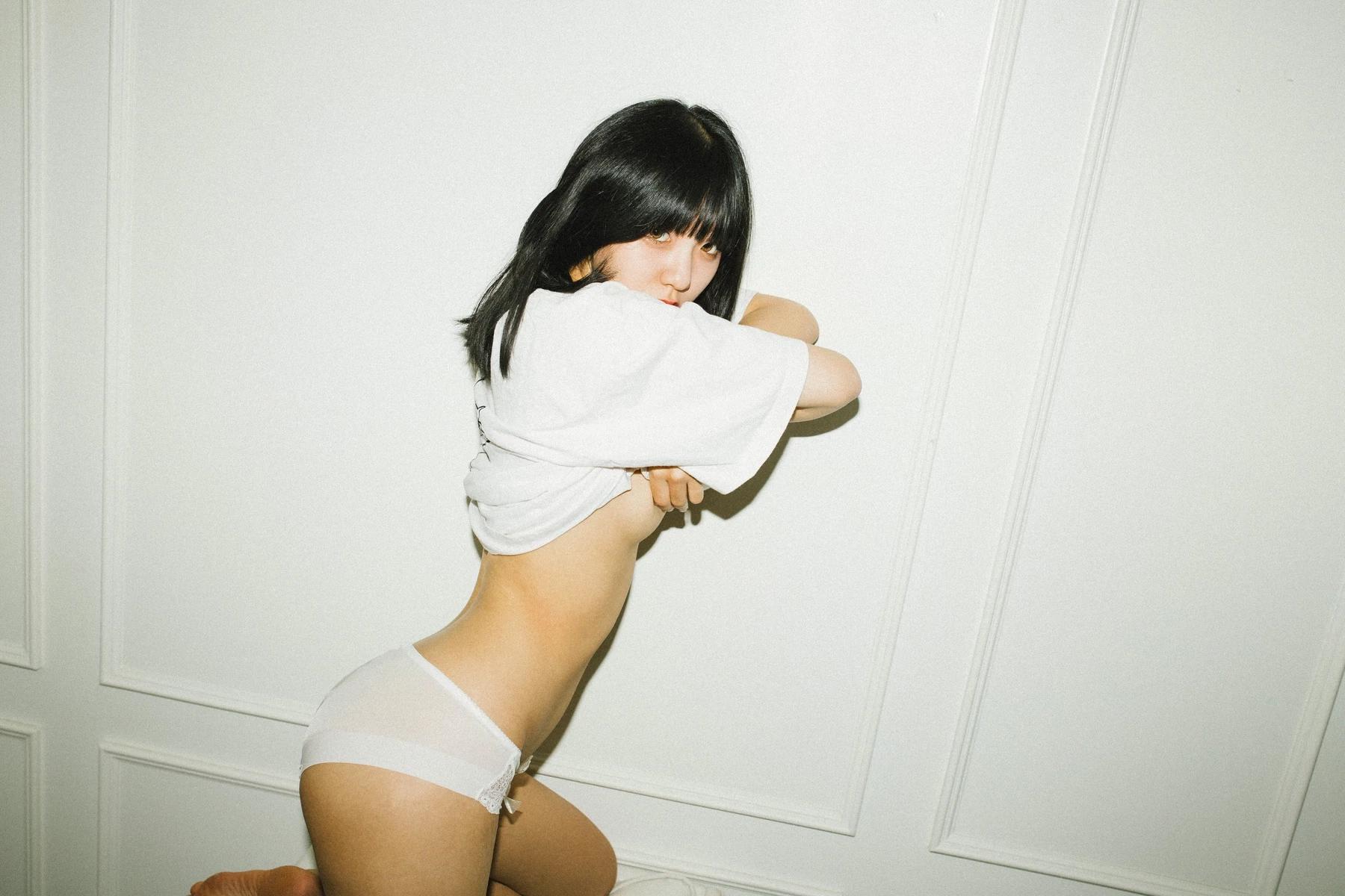 Jeong Jenny 정제니, [Moon Night Snap] The First Set.01(18)