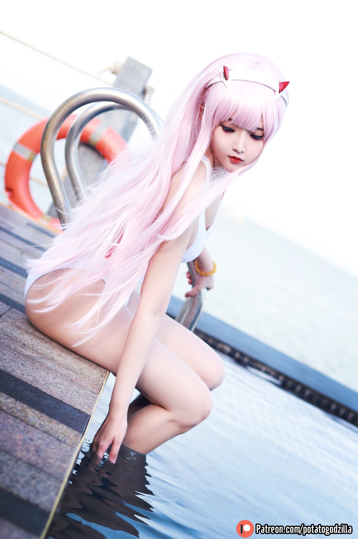 Cosplay Potato Godzilla Zero Two Swimsuit(16)