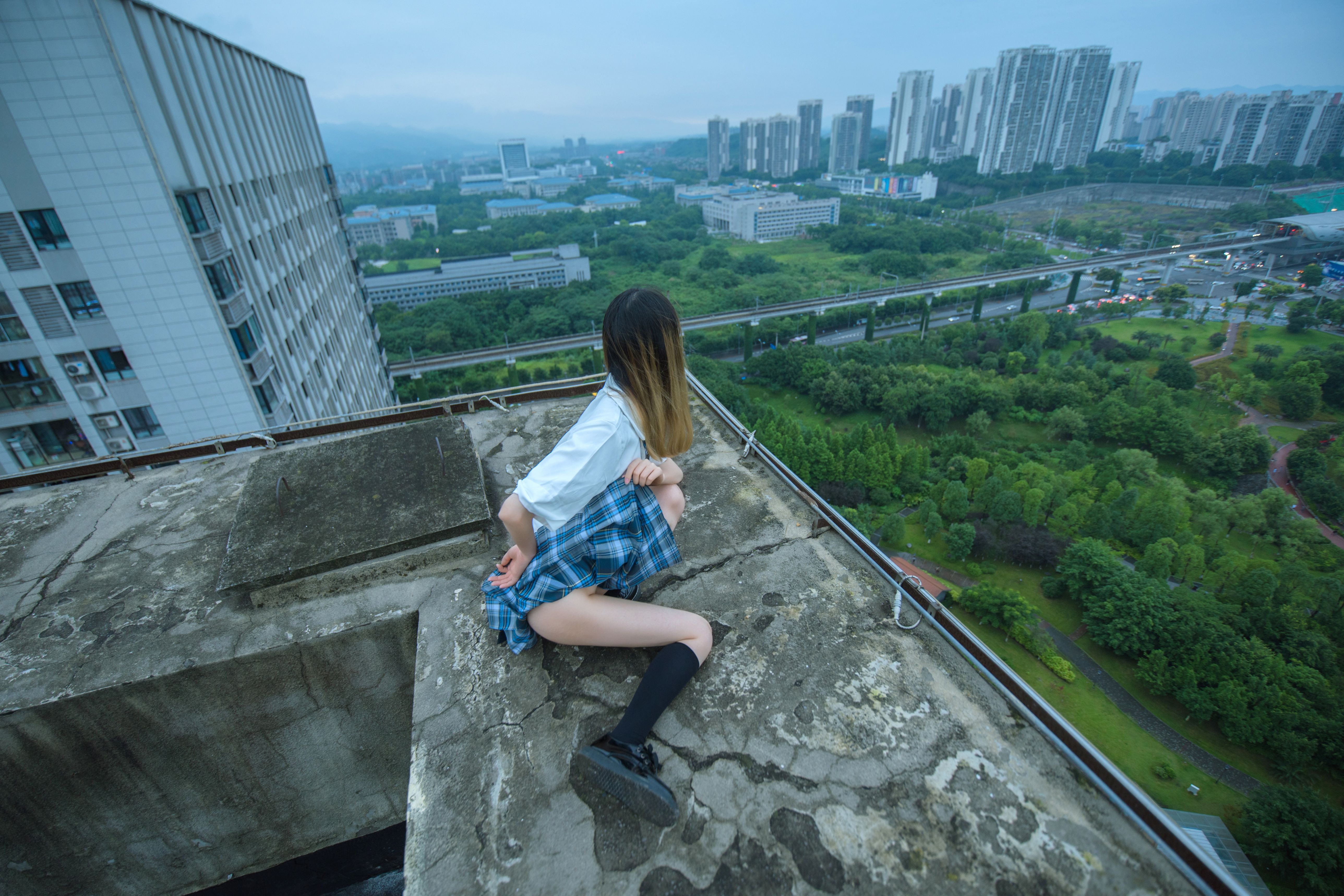 鹿初 天台露出(26)