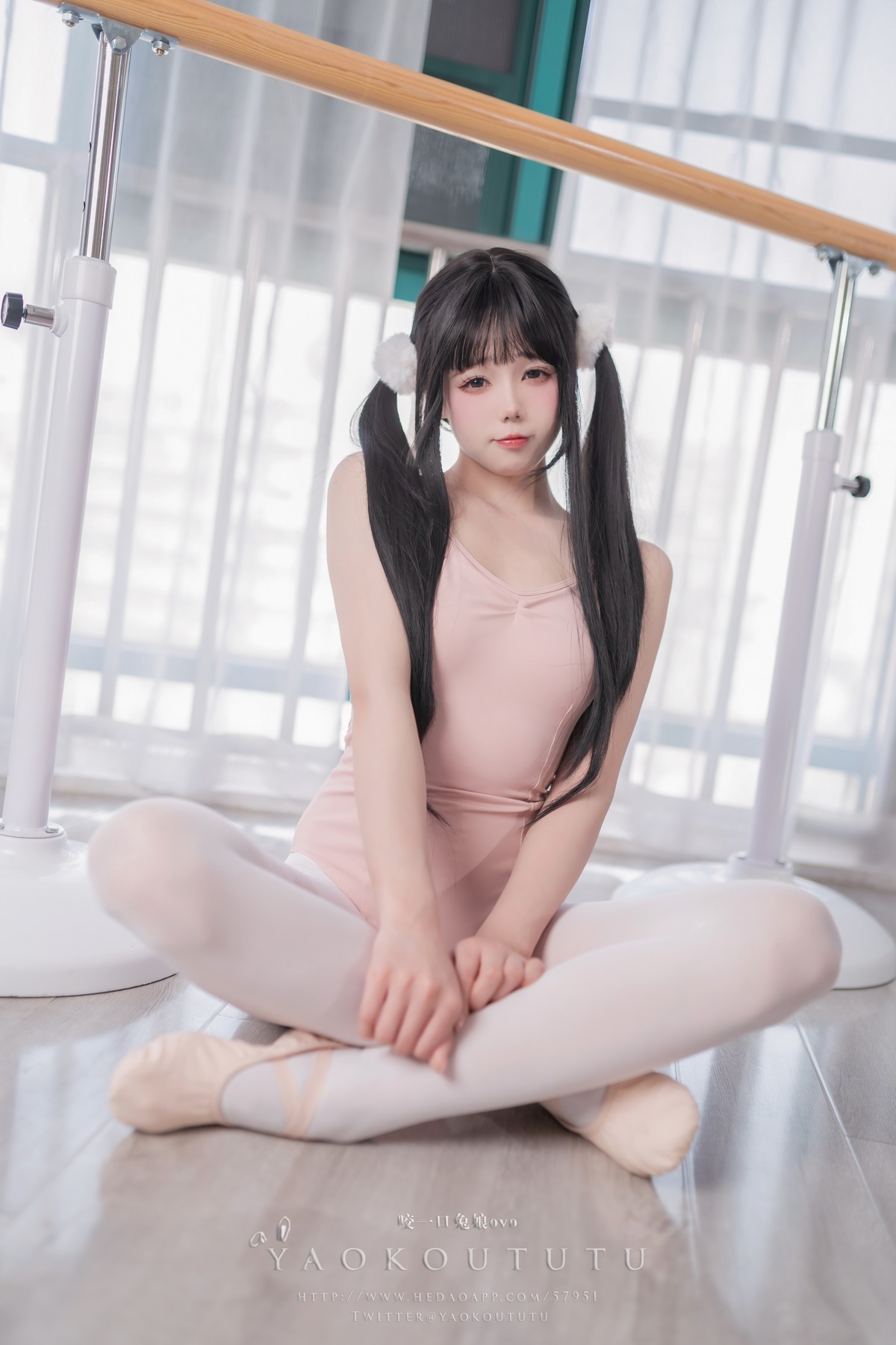 Cosplay 黏黏团子兔 来不及的舞蹈课(19)