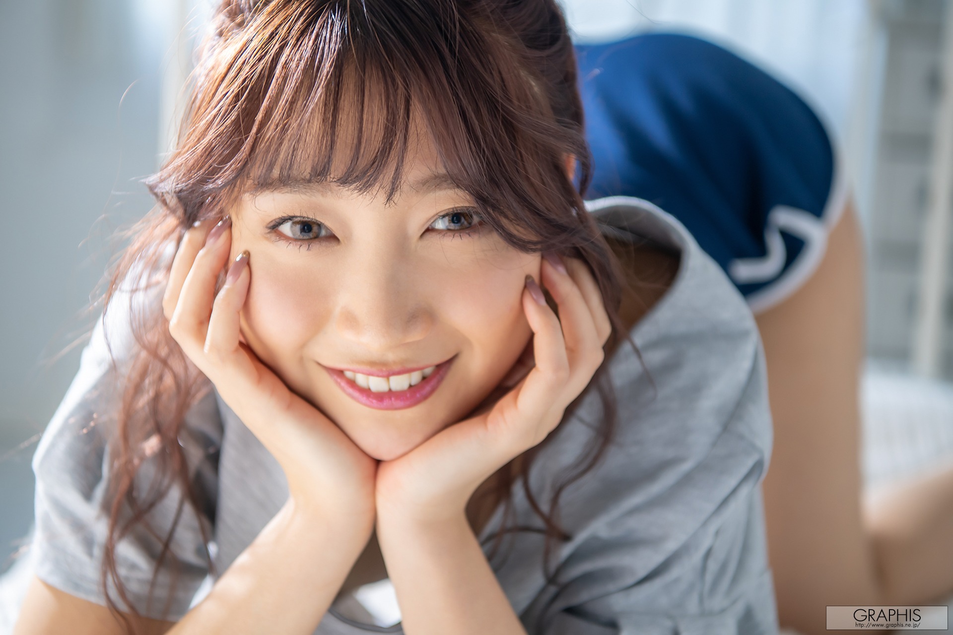 [Graphis] Gals - Anna Kami 加美杏奈 『 Angel Smile 』146P(109)