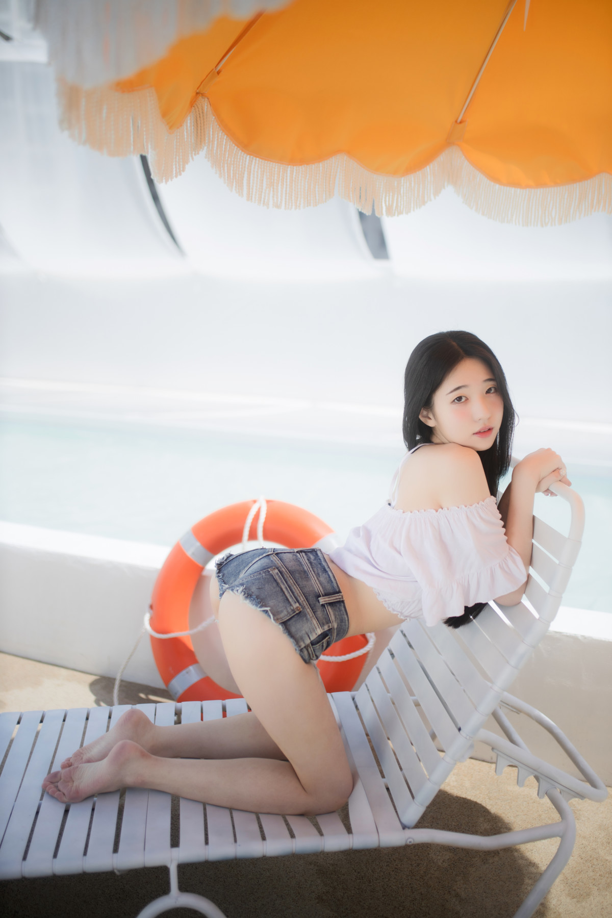 Yeon Woo 연우, Mini Photobook &#8220;Vacation&#8221;(1)