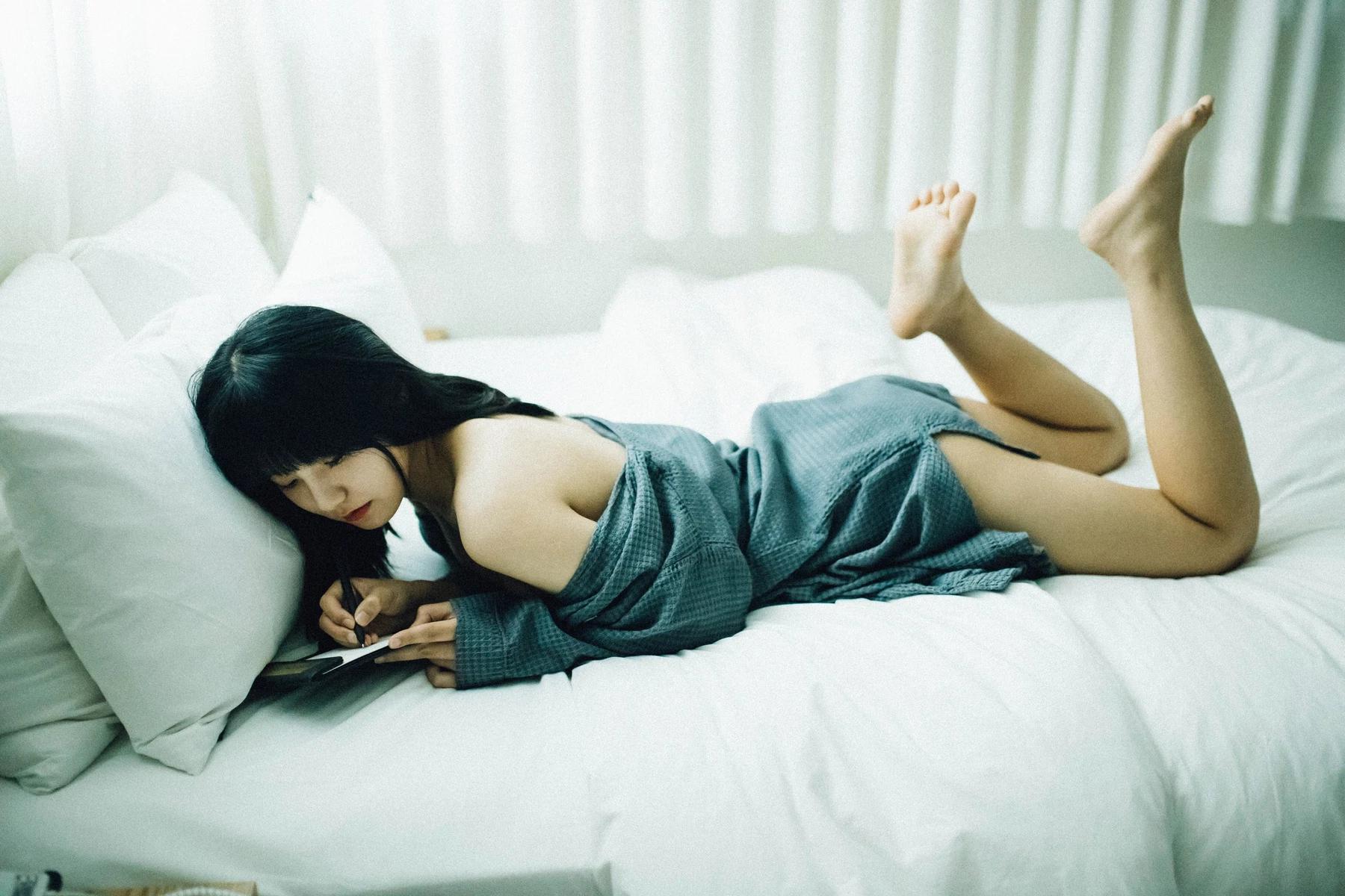 Jeong Jenny 정제니, [Moon Night Snap] The First Set.01