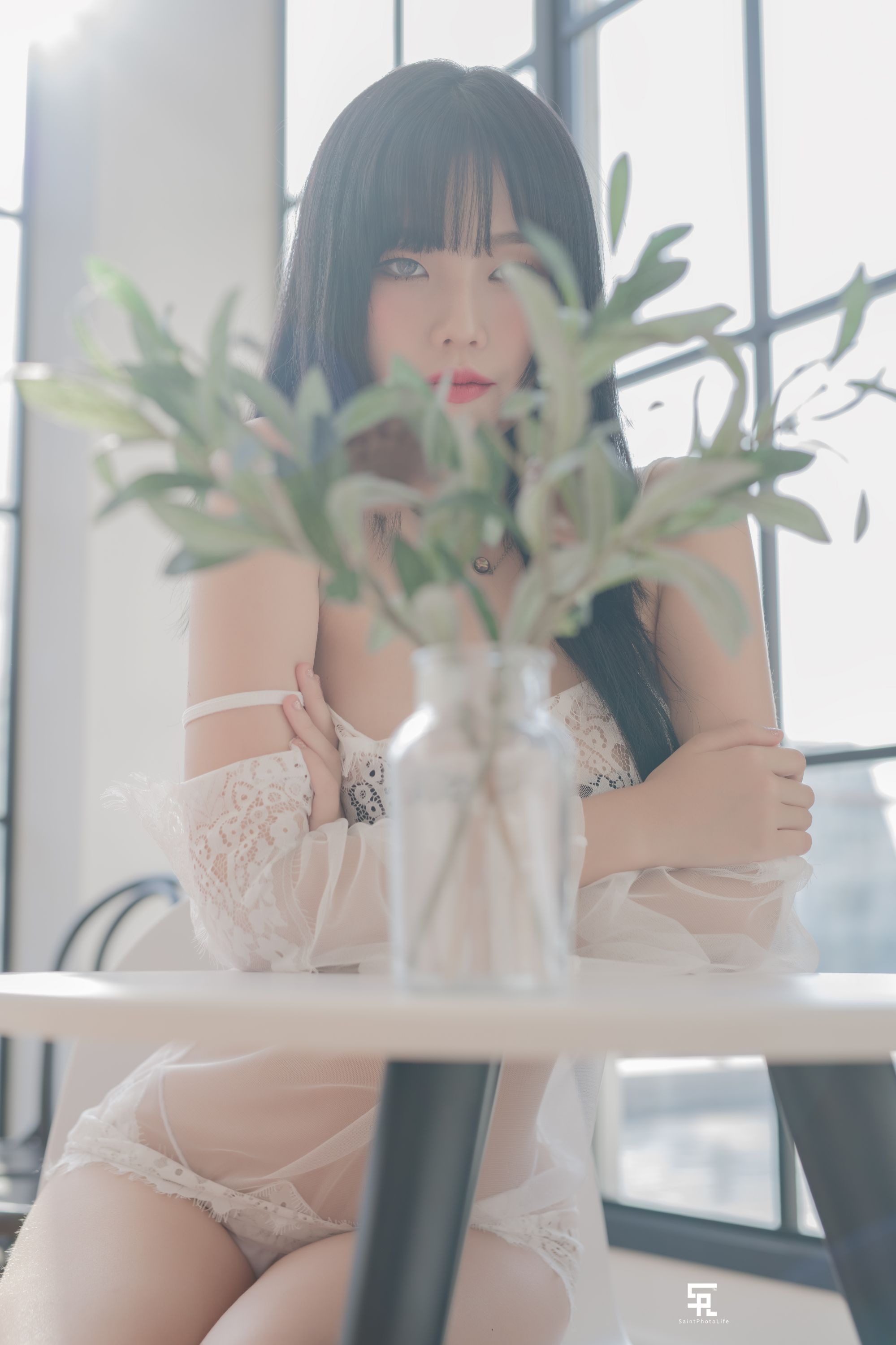 Yuna (윤아) - NO.008 [SAINT Photolife] BLOOM Vol.01 [52P-315MB](32)