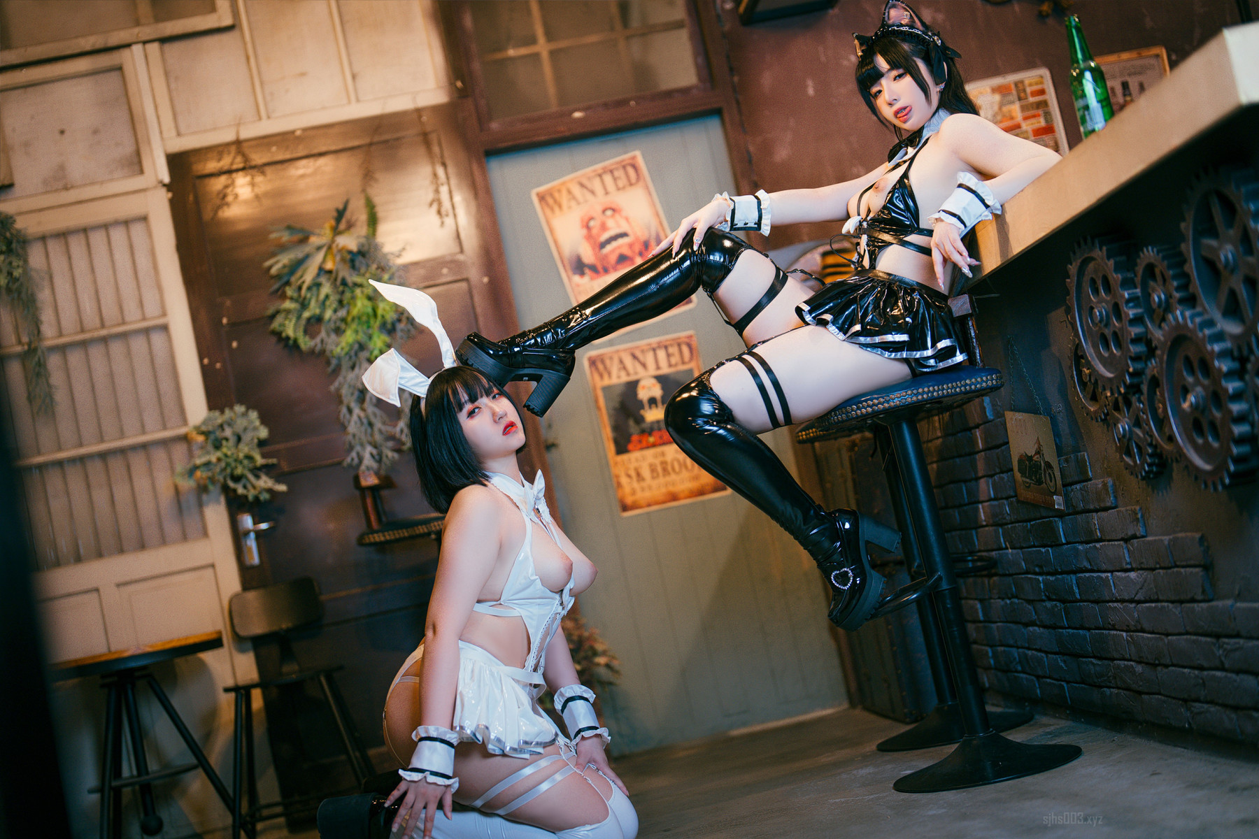 Cosplay 落落Raku Succubus Bar(38)