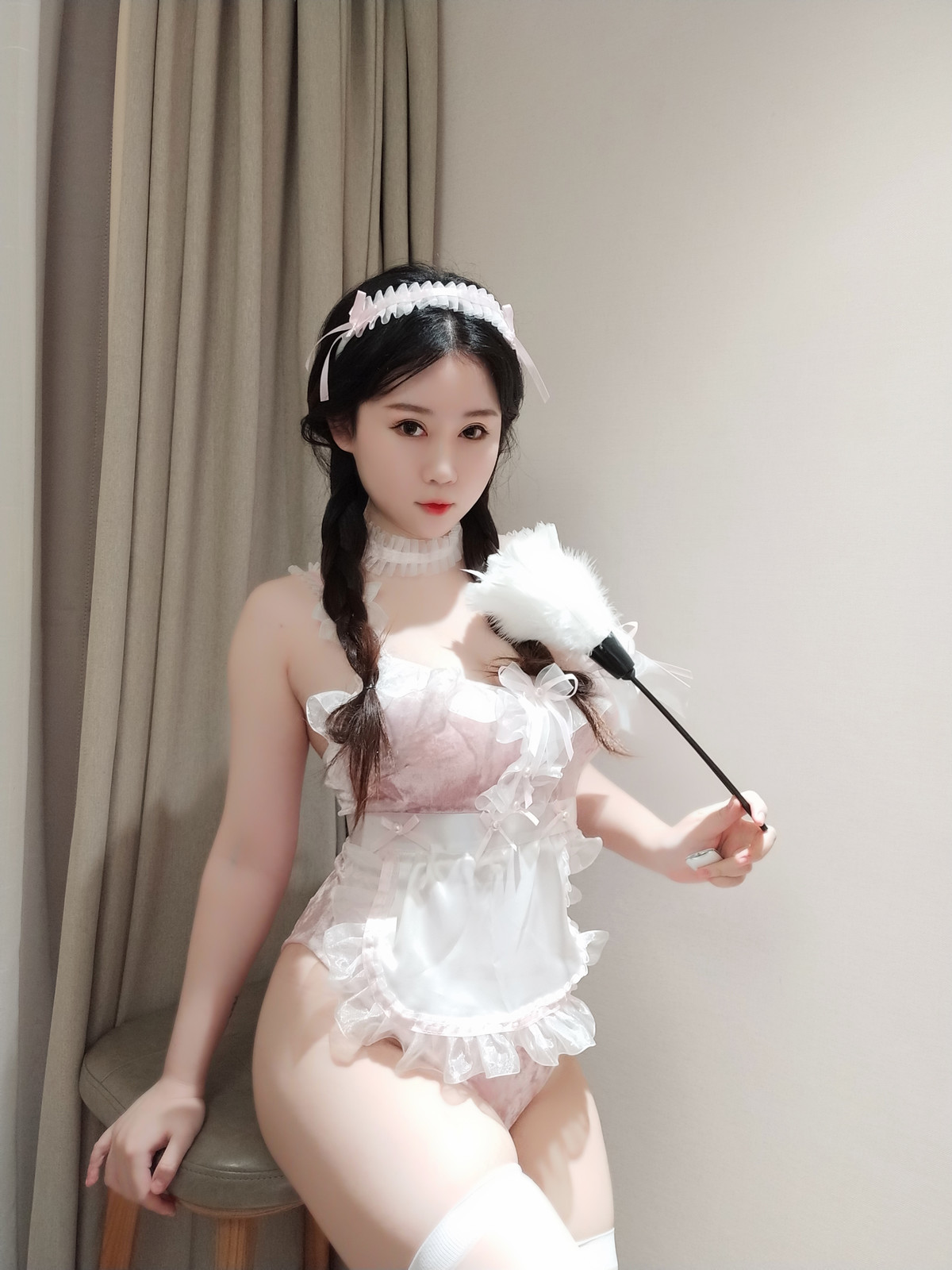 Cosplay 蜜桃少女是依酱呀 冬季女友