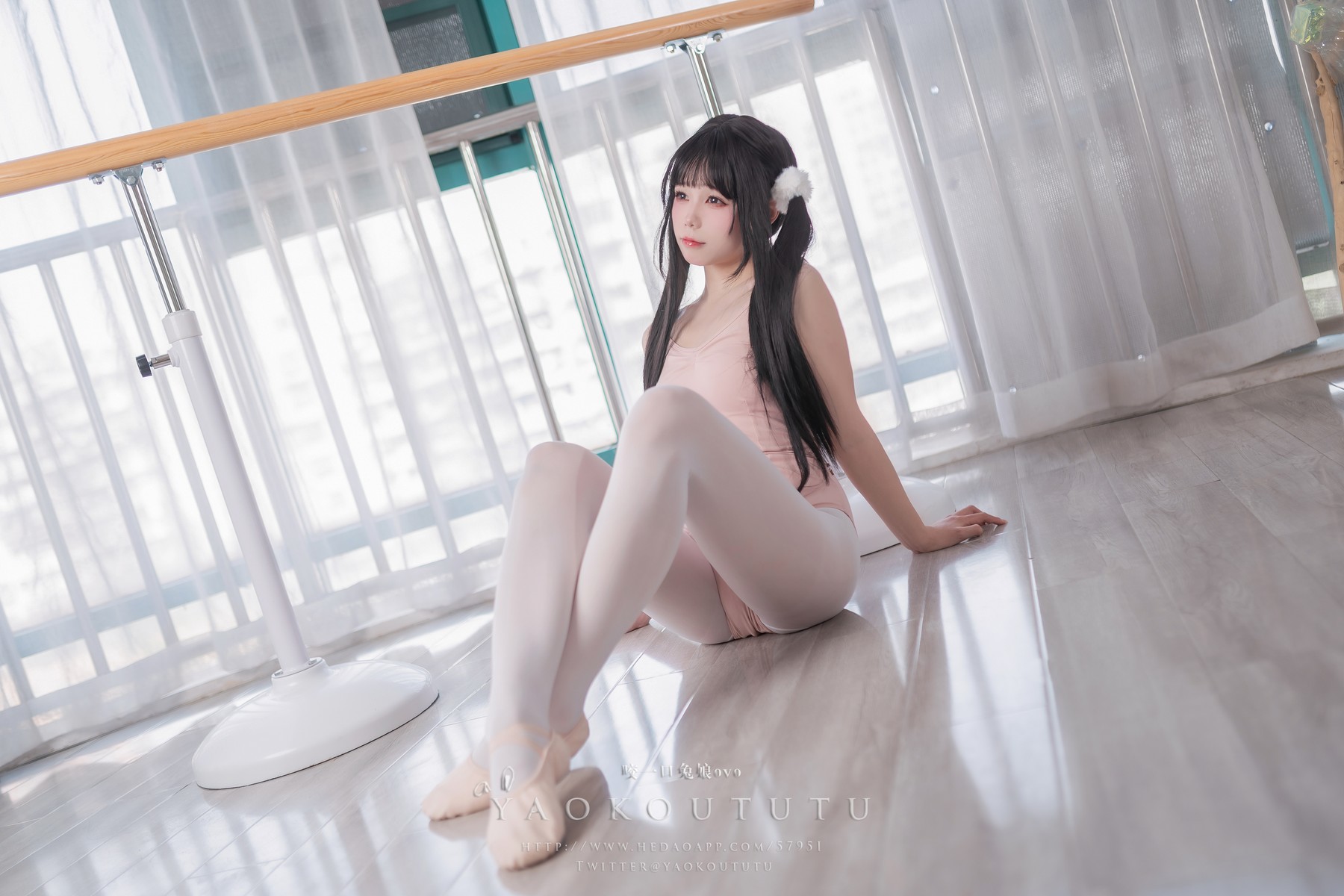 Cosplay 黏黏团子兔 来不及的舞蹈课(13)