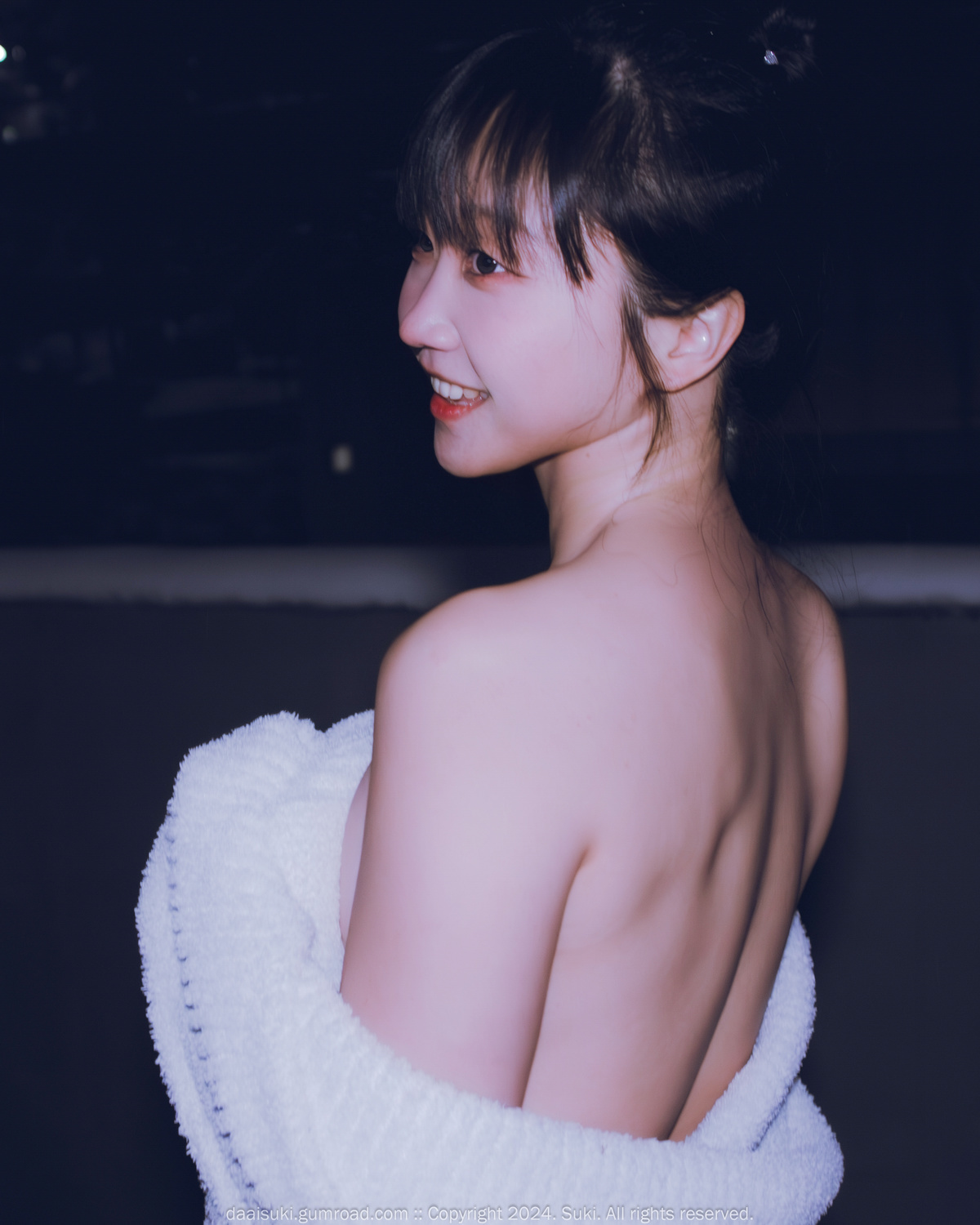 Suki 숙희, Photobook &#8220;Snowy Night&#8221; Set.01(10)