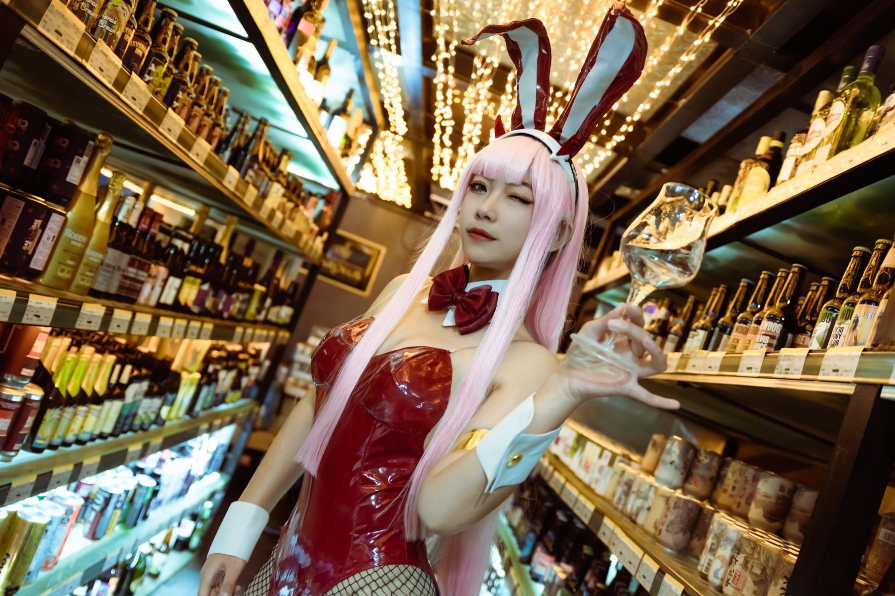 机智的哔啵 Cosplay Zero Two Bunnygirl(1)