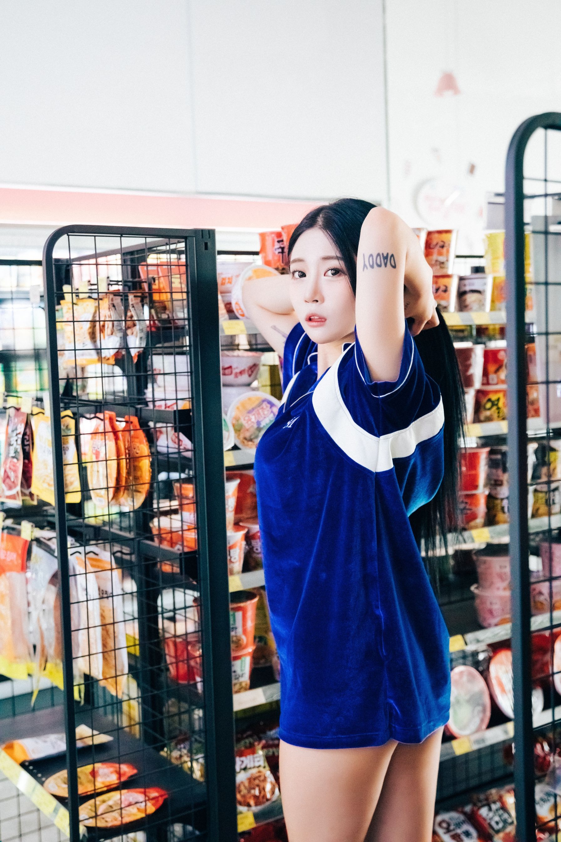 [Loozy] bomi Part Timer [124P-0.99GB](92)