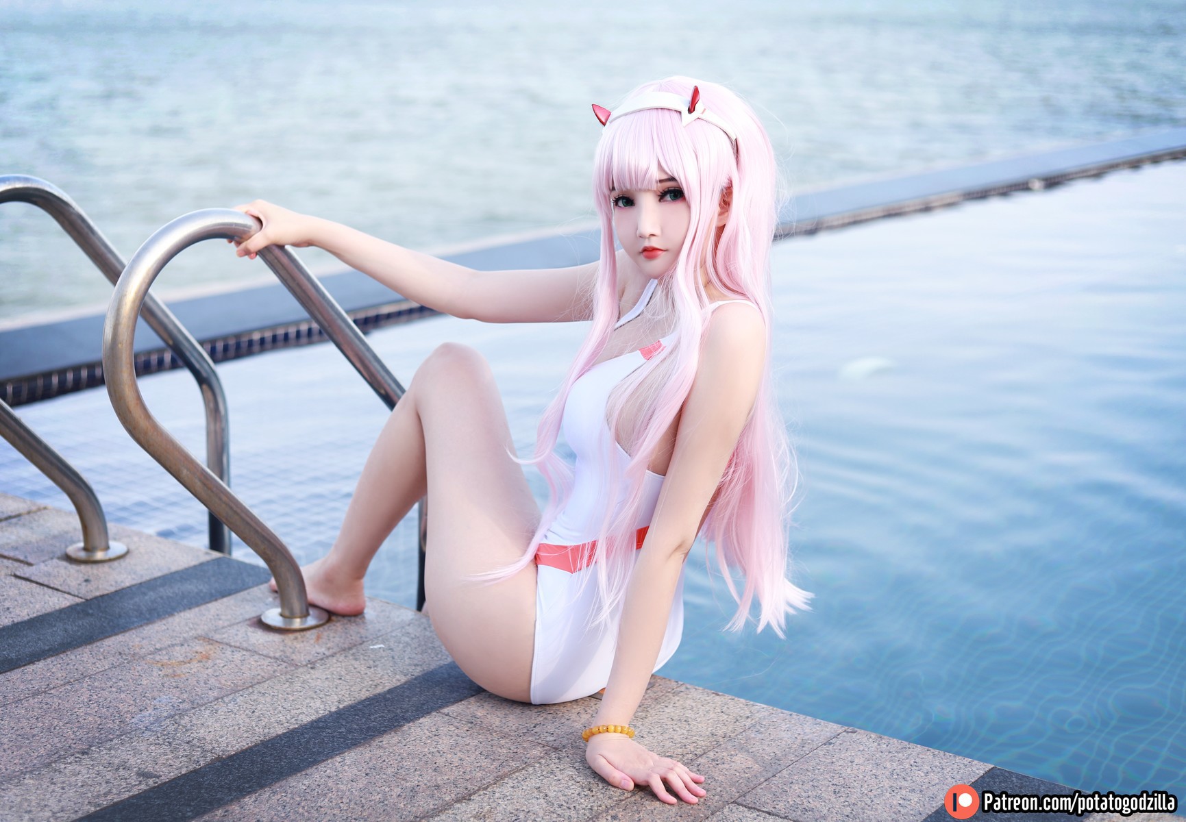 Cosplay Potato Godzilla Zero Two Swimsuit(18)