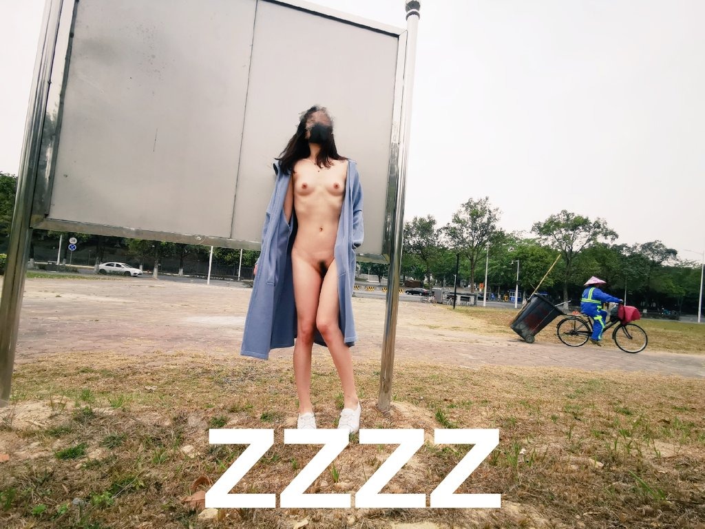 广州情侣『ZZZZ』全裸露出 126P(35)