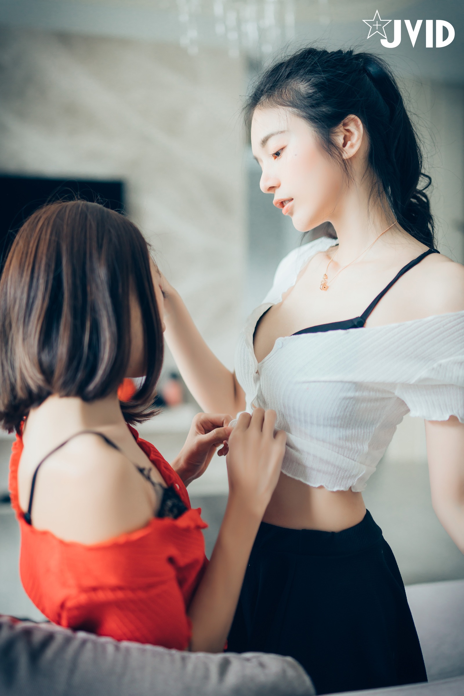 JVID-好色萝莉妍妍X巨乳御姊辰辰(18)