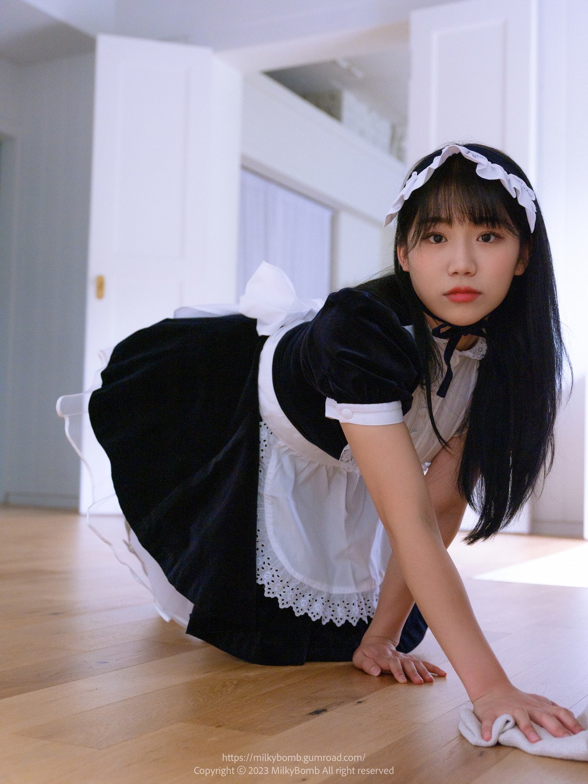 Yui 유이, [MilkyBomb] Maid Set.03(11)