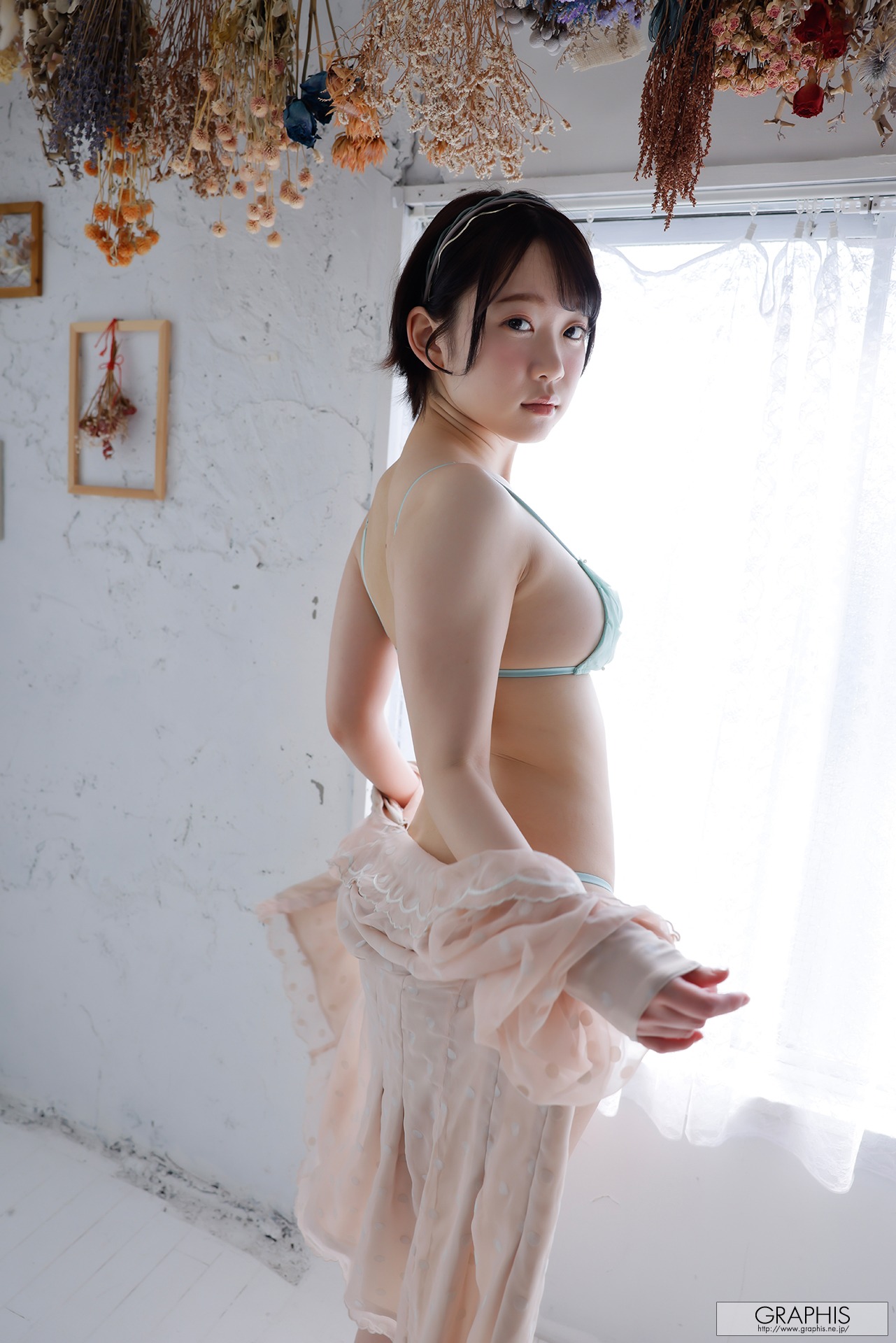 [Graphis] Gals – Yura Kano 架乃ゆら Hi-Color 121P(73)