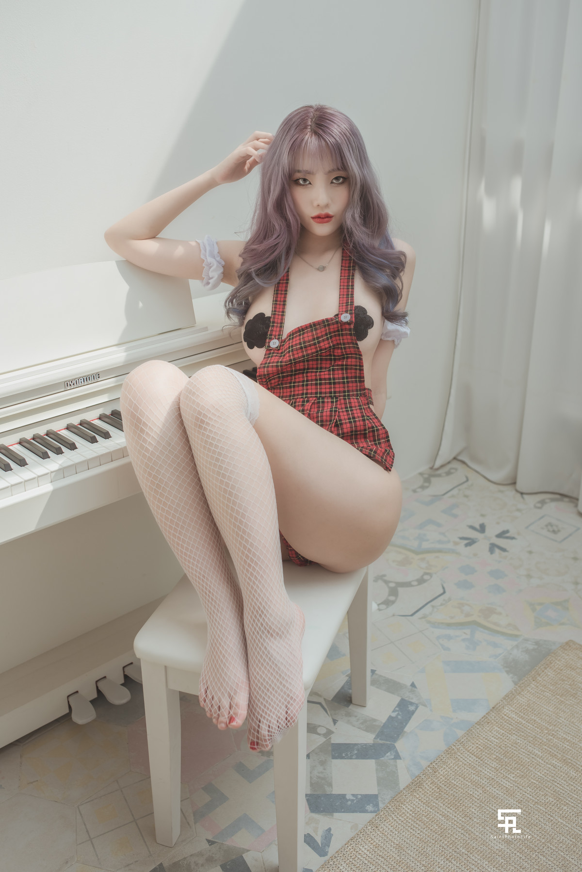 Yuna 유나, Saint PhotoLife Vol.02 Growing up Set.01(11)