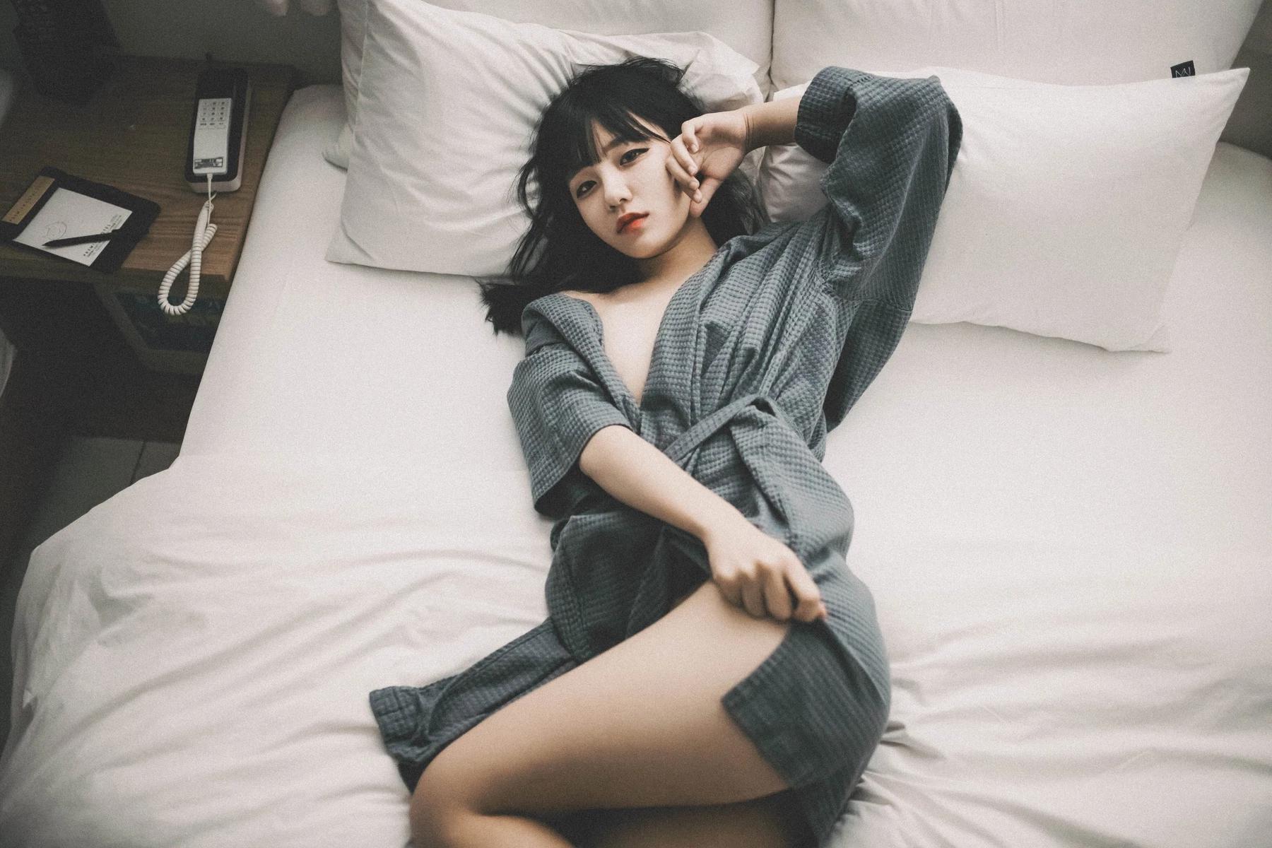 Jeong Jenny 정제니, [Moon Night Snap] The First Set.01(5)