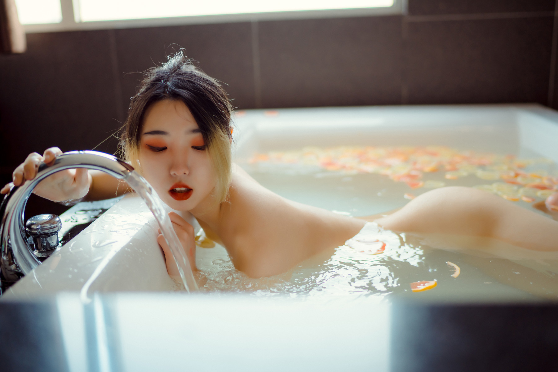 Dame 담, [Moon Night Snap] It Thickens Vol.2 &#8211; Set.02(20)