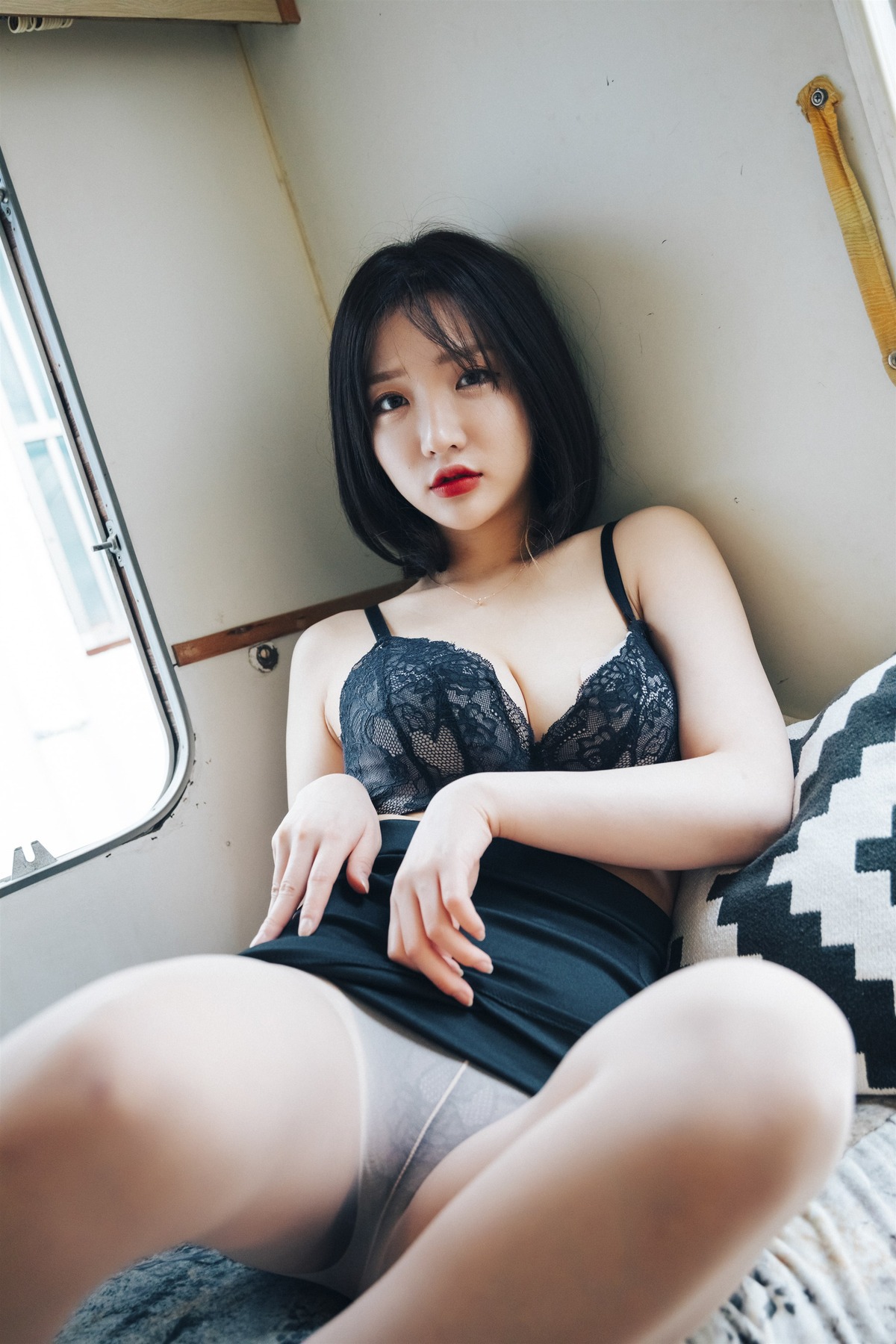 Son Yeeun 손예은, [LOOZY] Officegirl s Vacation Vol.02 &#8211; Set.02(18)