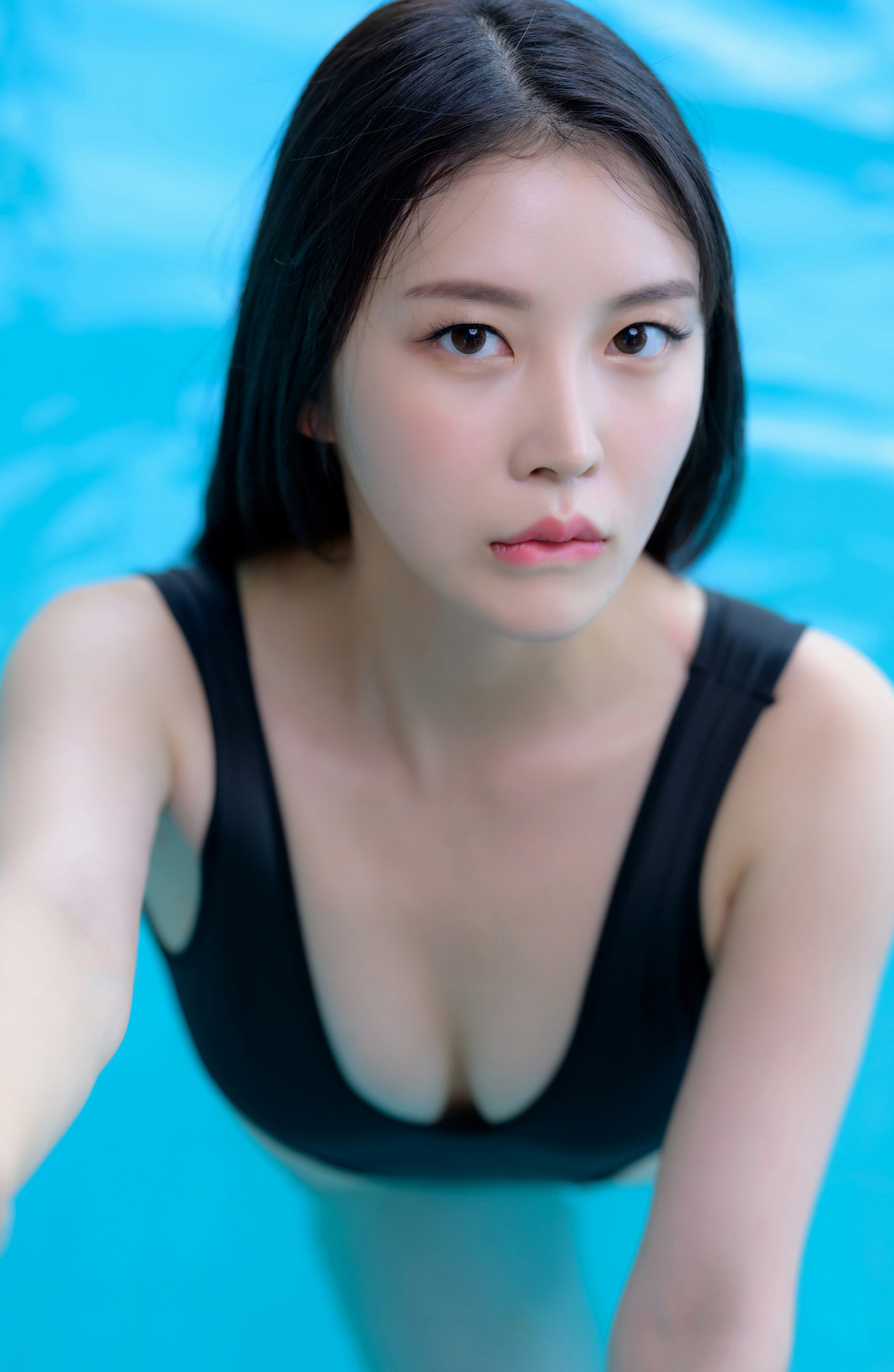 Suhee 주희, Baeksultang 백설탕, Photobook &#8220;Swimsuit&#8221;(4)