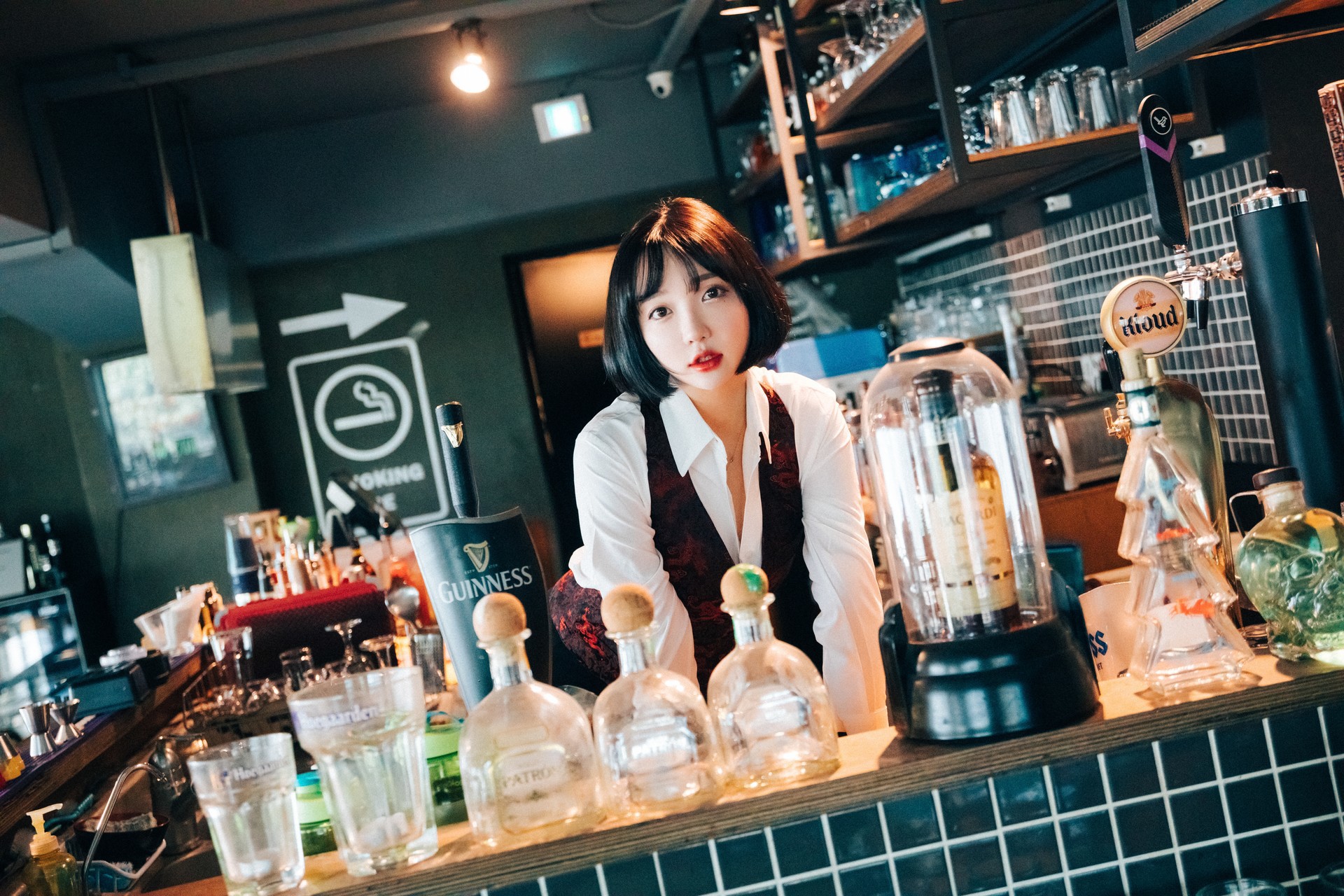 Son Yeeun 손예은, [Loozy] Tainted Love Bar Set.01(2)