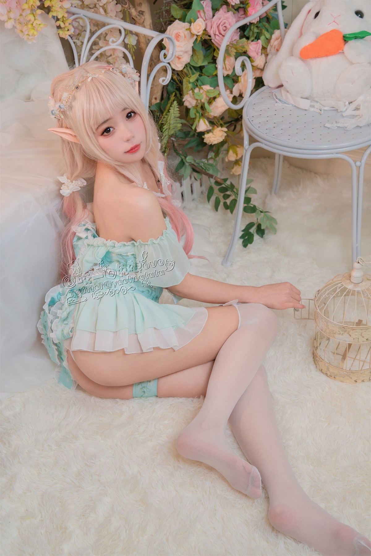 Cosplay 咬一口兔娘 豌豆公主的秘密花房(10)