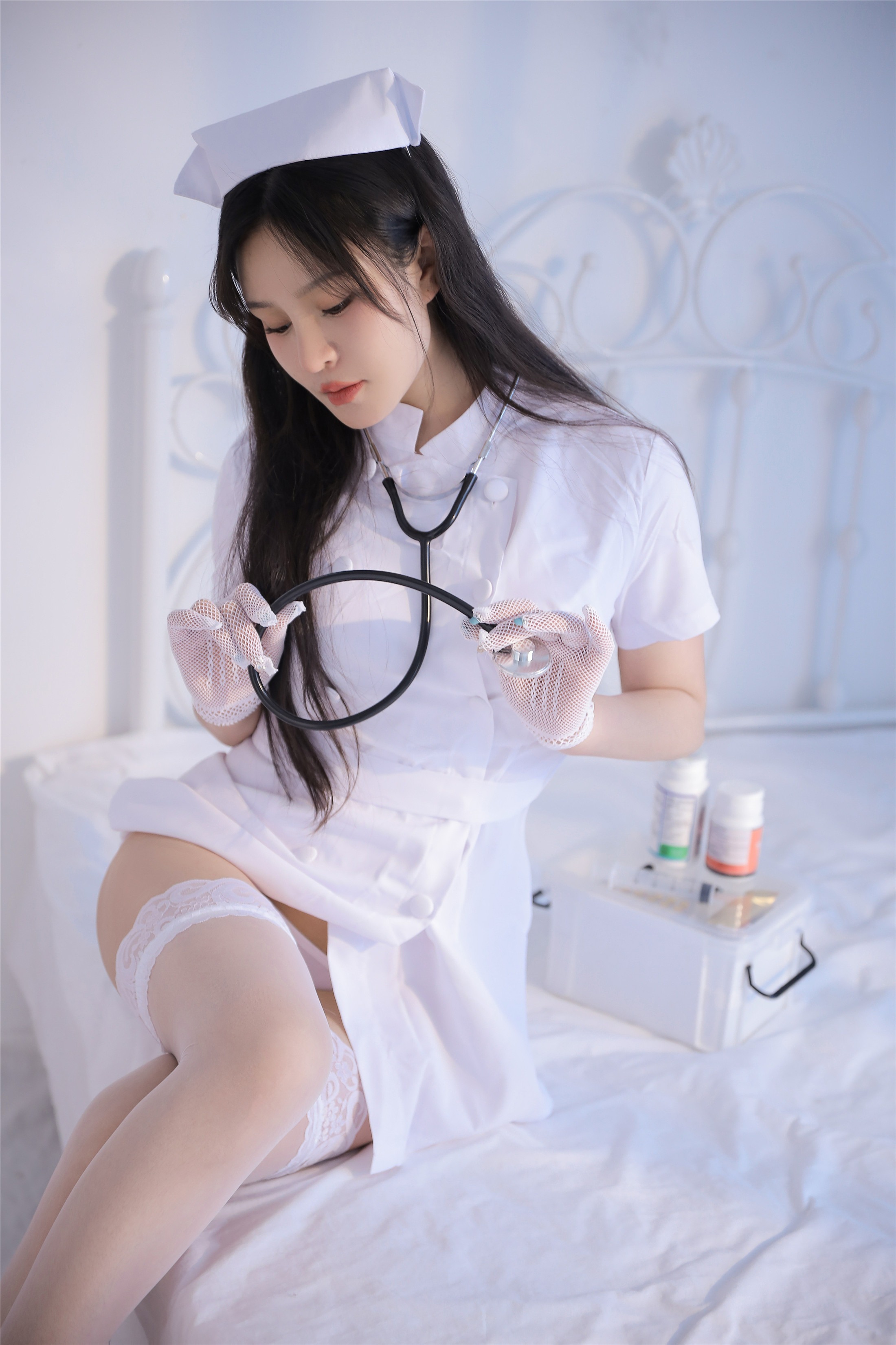 桃暖酱 – 护士小姐 60P(55)
