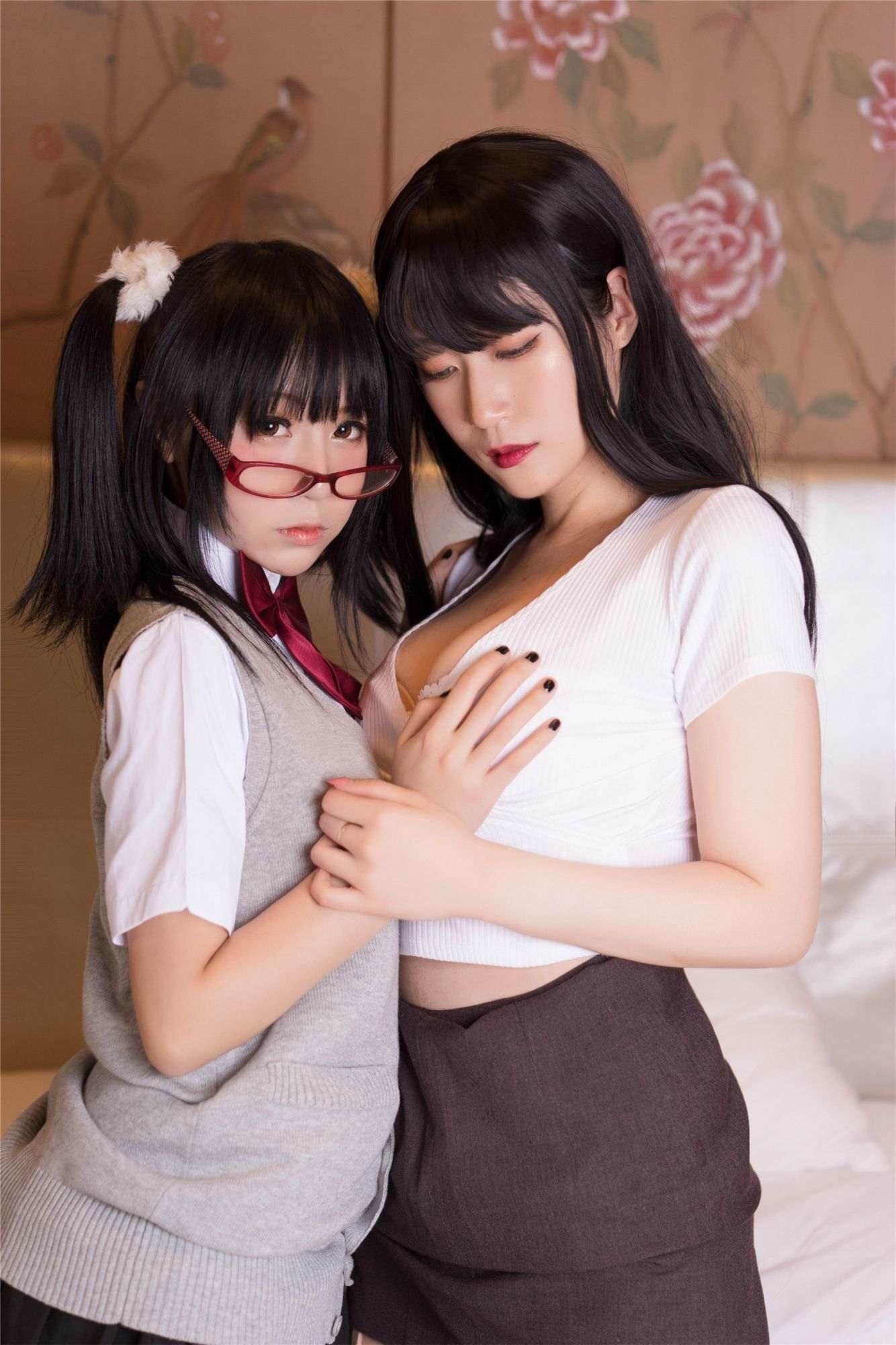 白银 摇摇乐 Student x Teacher Lesbian 126P(120)