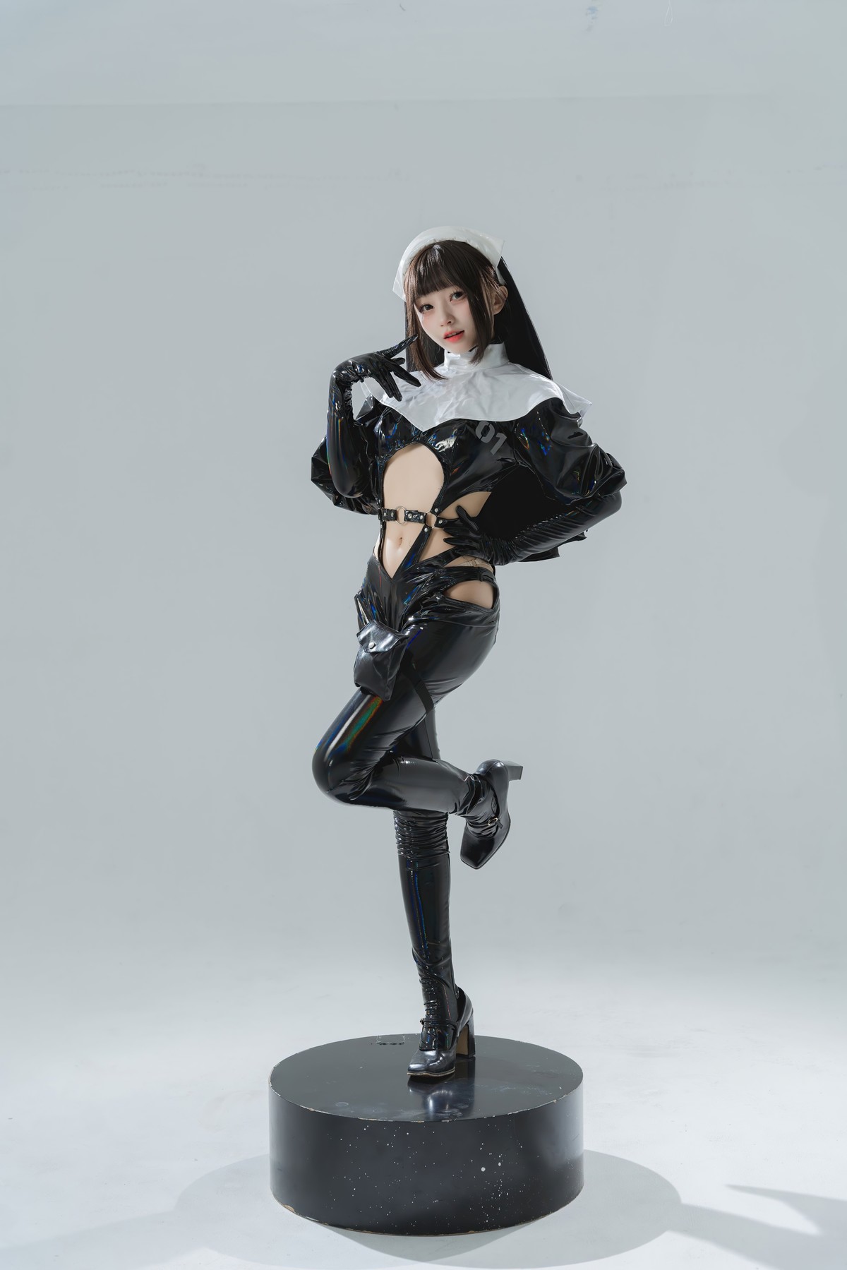 Cosplay 花铃 漆皮修女(7)