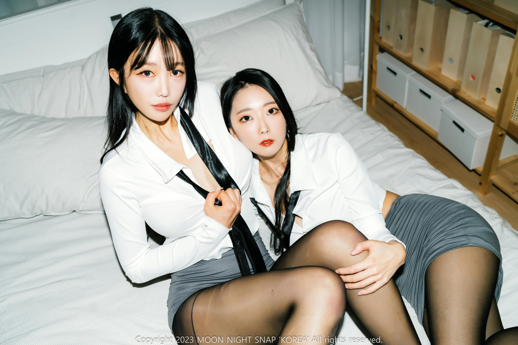 Mona 모나, Jucy 쥬시, Moon Night Snap &#8220;Stick&#8221; Set.01(6)