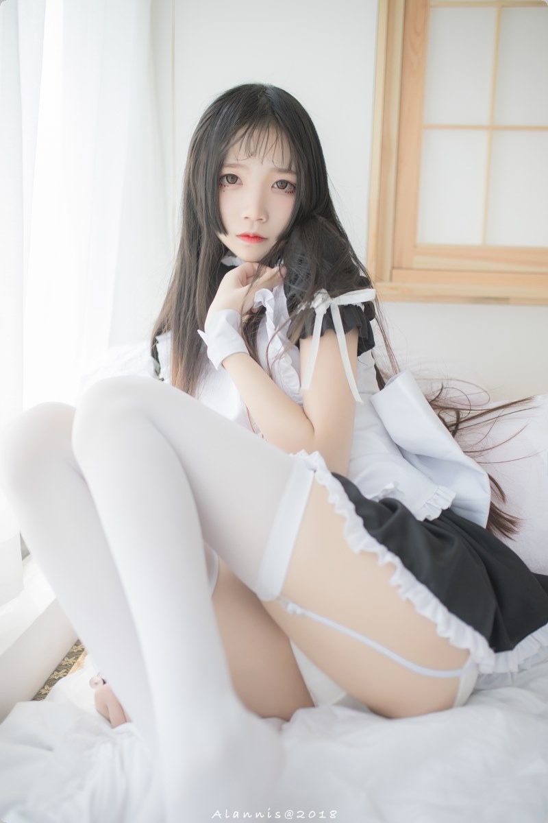 [Cos]五更百鬼 - 女仆 [31P](2)