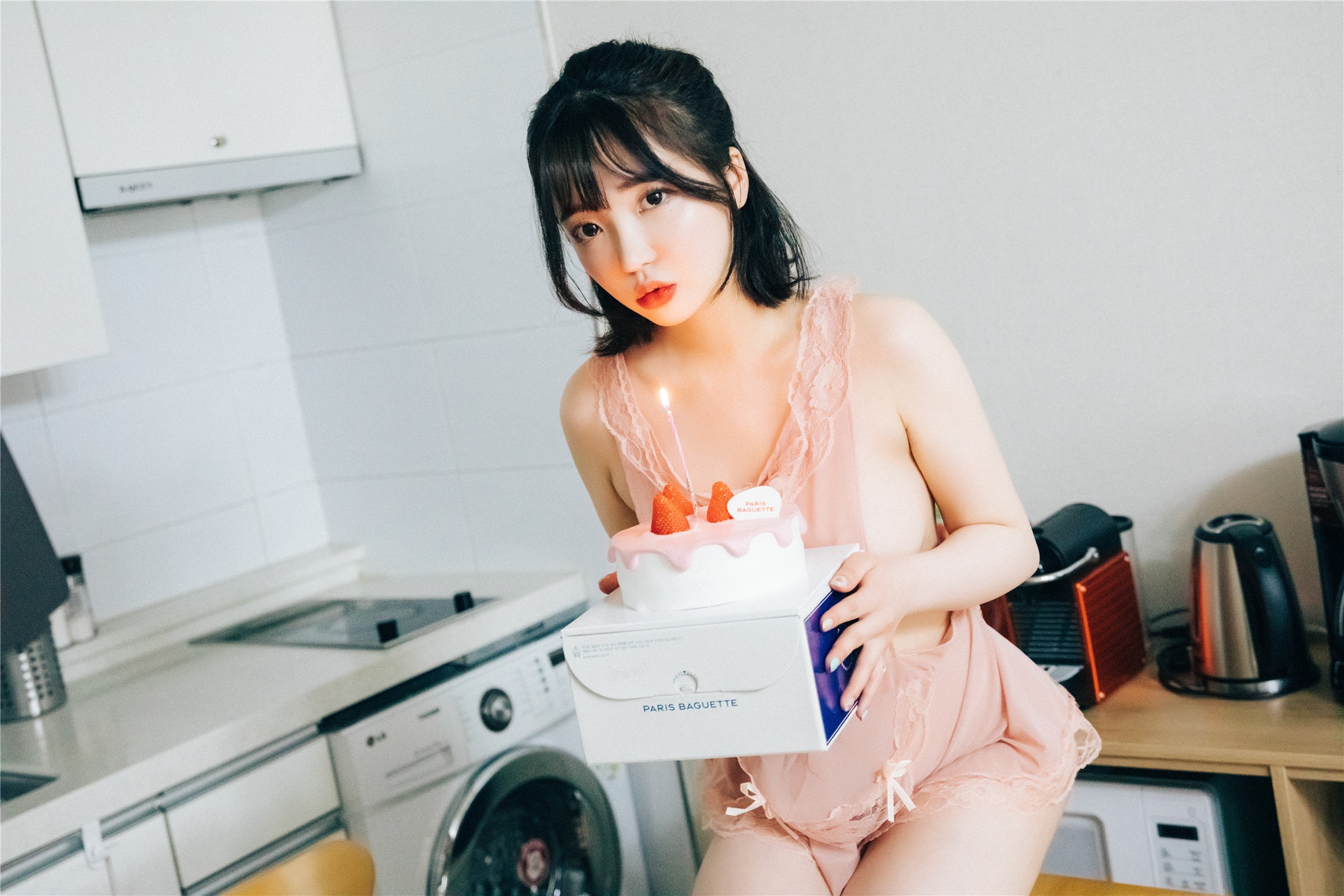 [Loozy] Son Ye-Eun (손예은) - Happy Birthday 132P(67)