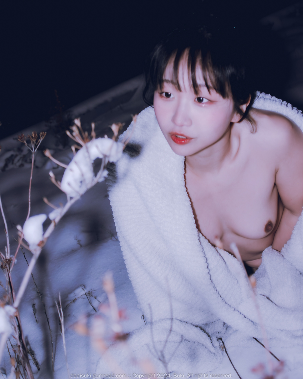 Suki 숙희, Photobook &#8220;Snowy Night&#8221; Set.01(20)