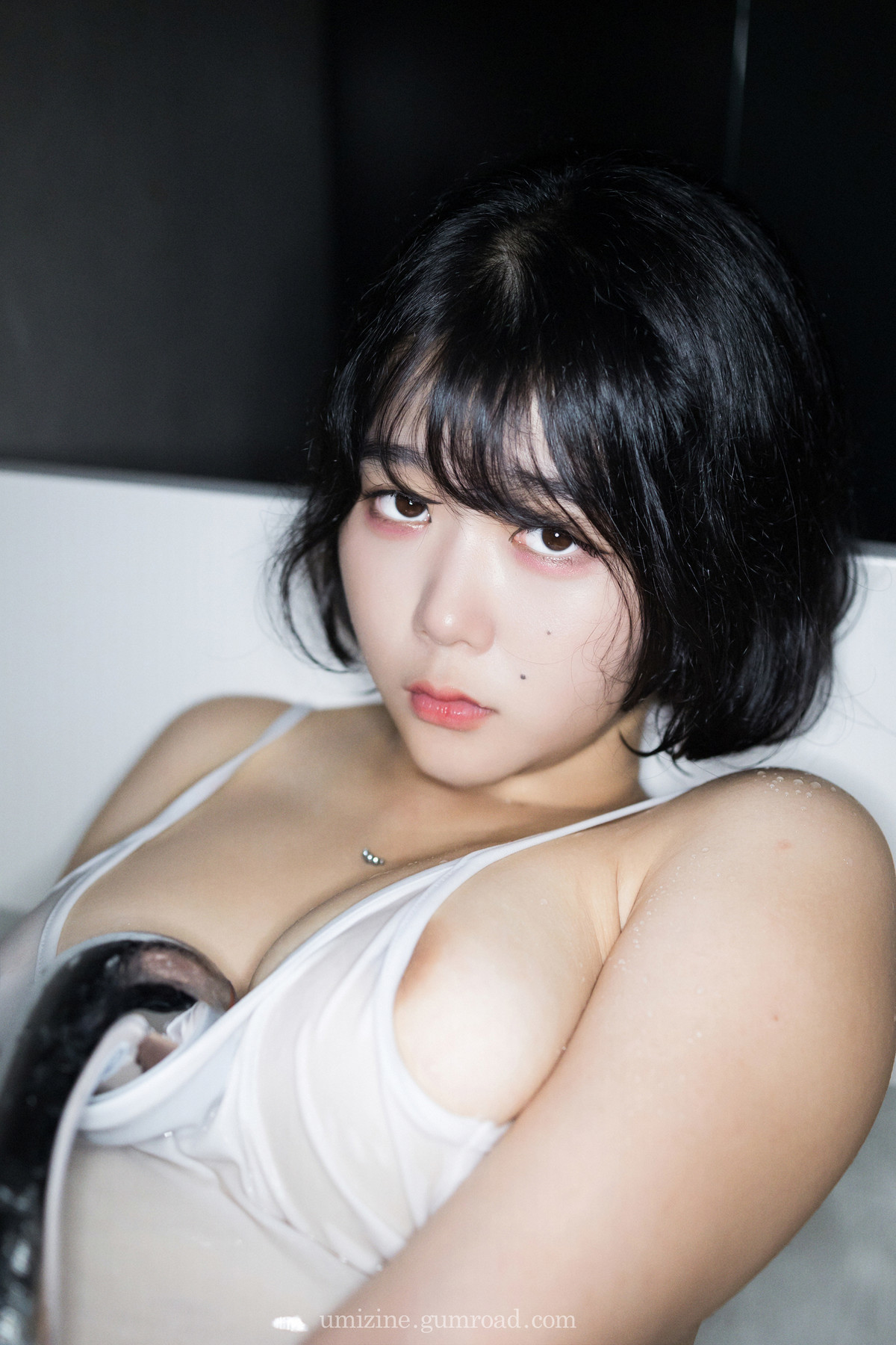 ZIA.Kwon 권지아, [UMIZINE] Bathtub Mermaid Set.02(24)