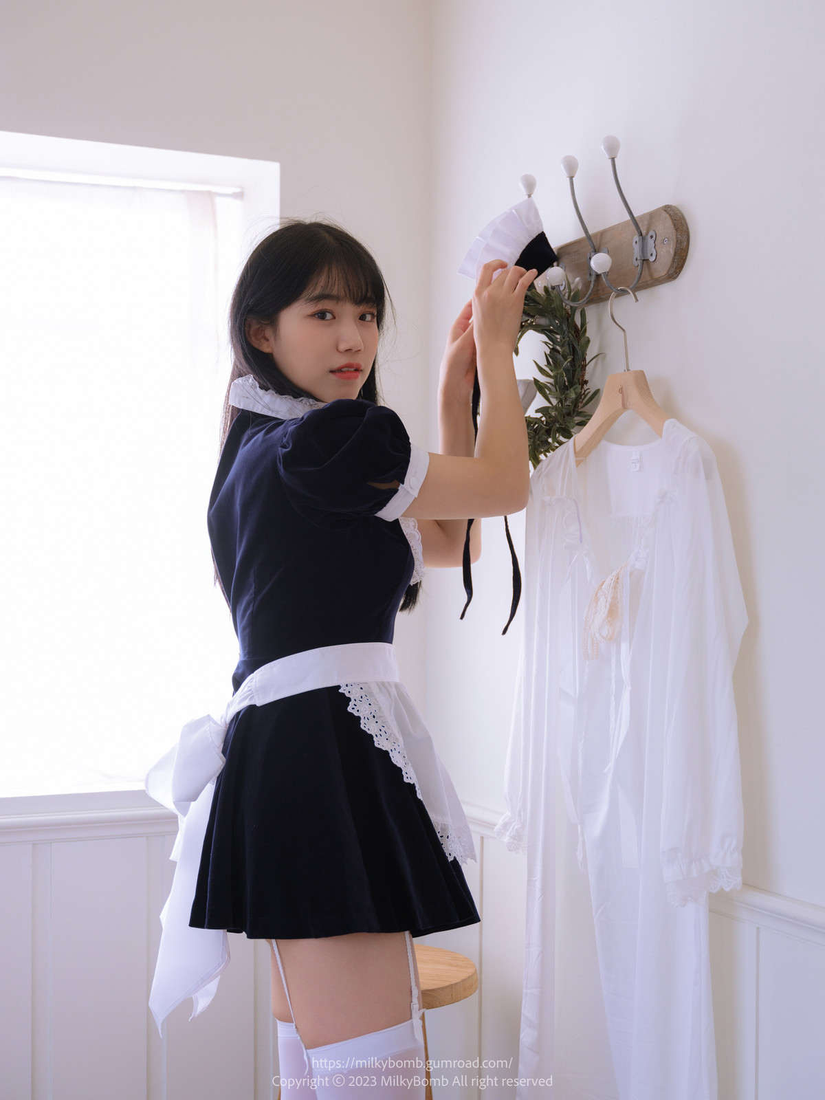 Yui 유이, [MilkyBomb] Maid Set.01(42)