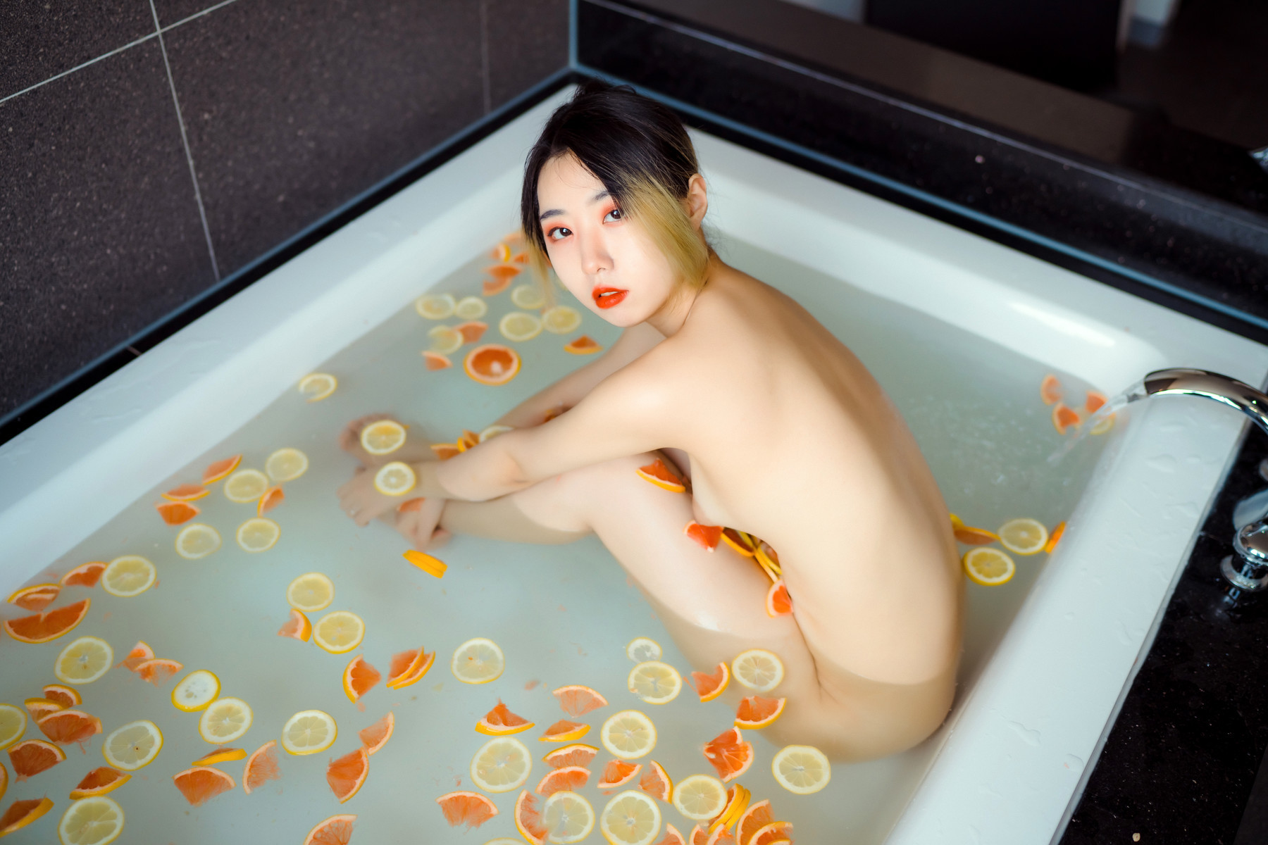 Dame 담, [Moon Night Snap] It Thickens Vol.2 &#8211; Set.02(23)