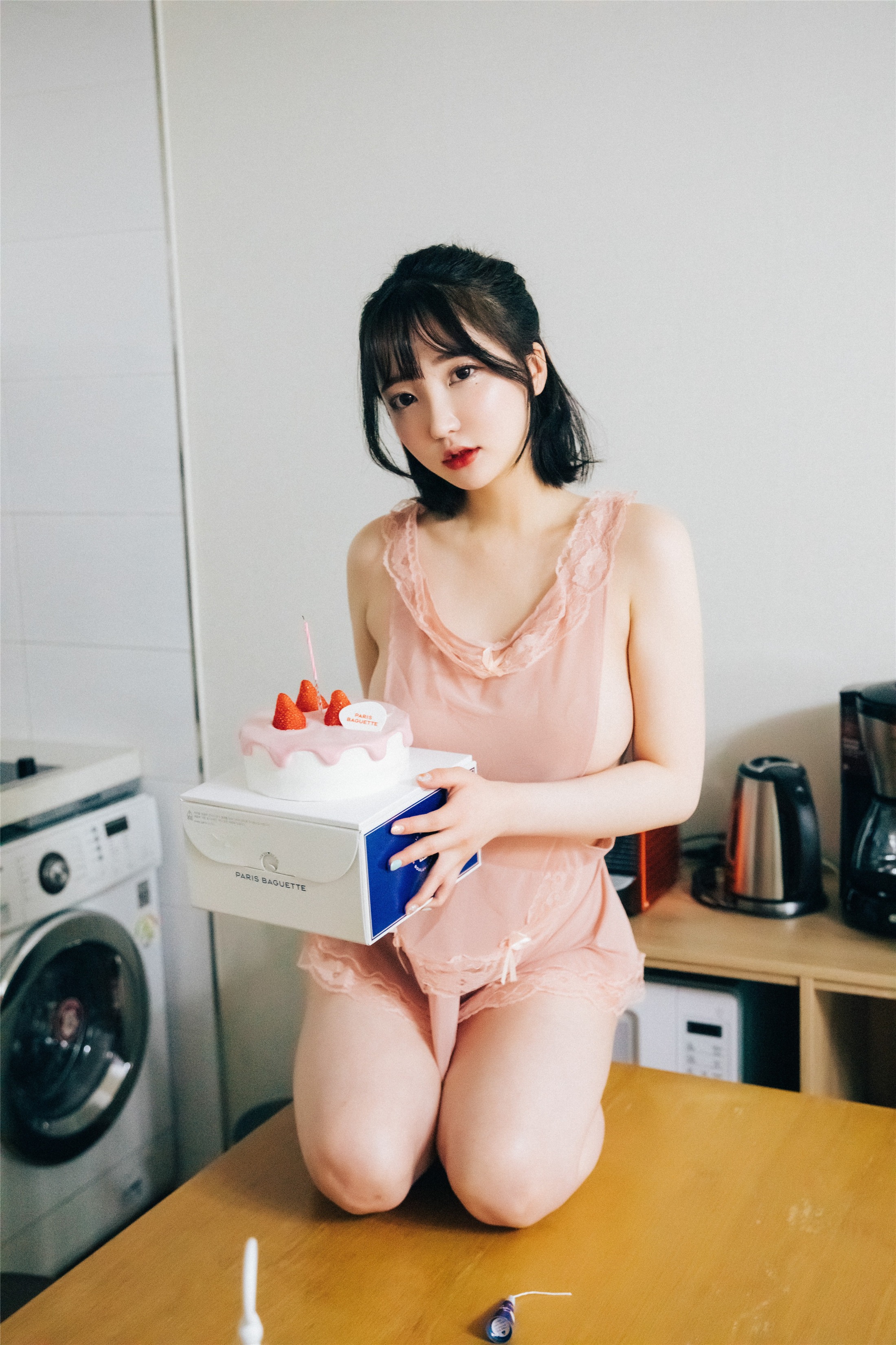 [Loozy] Son Ye-Eun (손예은) - Happy Birthday 132P(69)