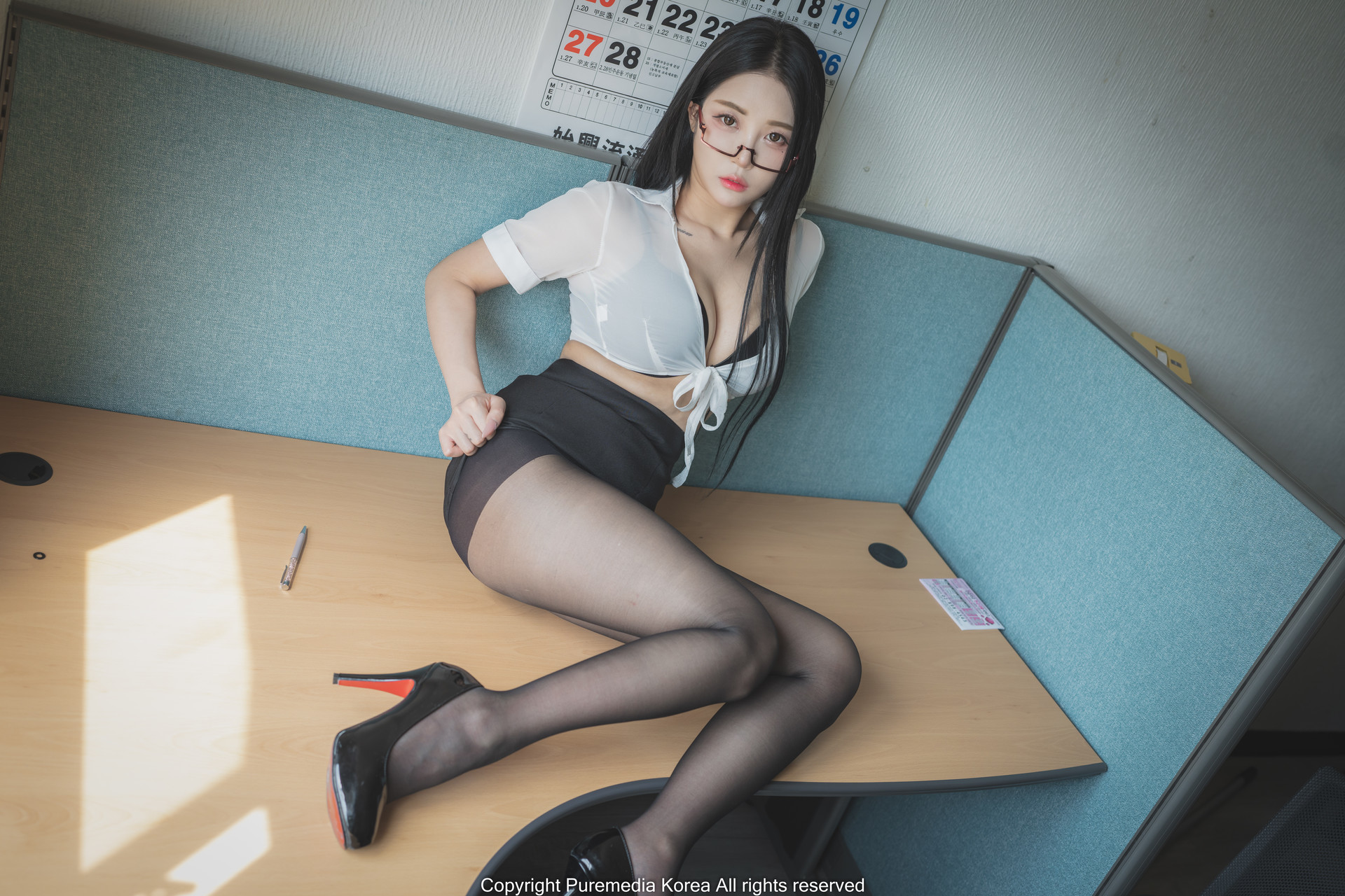 Jeong Bomi 정보미, [PURE MEDIA] Vol.182 Bomistry’s Office Set.01(17)