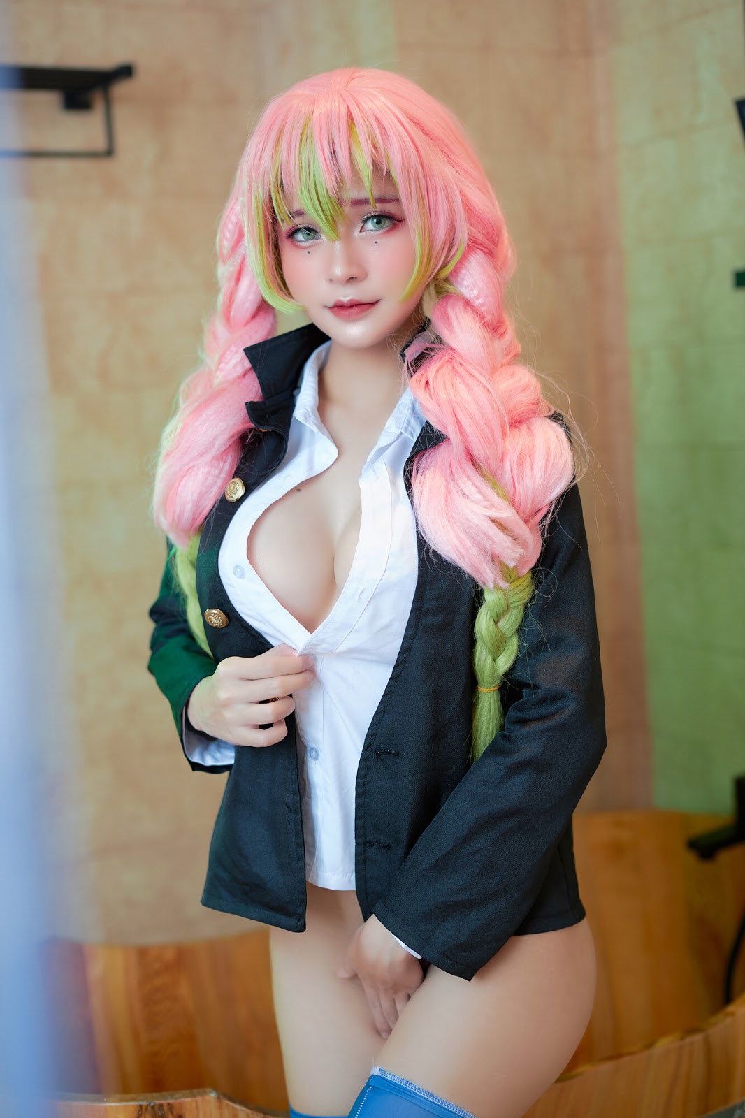 Cosplay Azami ( Mitsuri Kanroji &#8211; Kimetsu no Yaiba )(4)