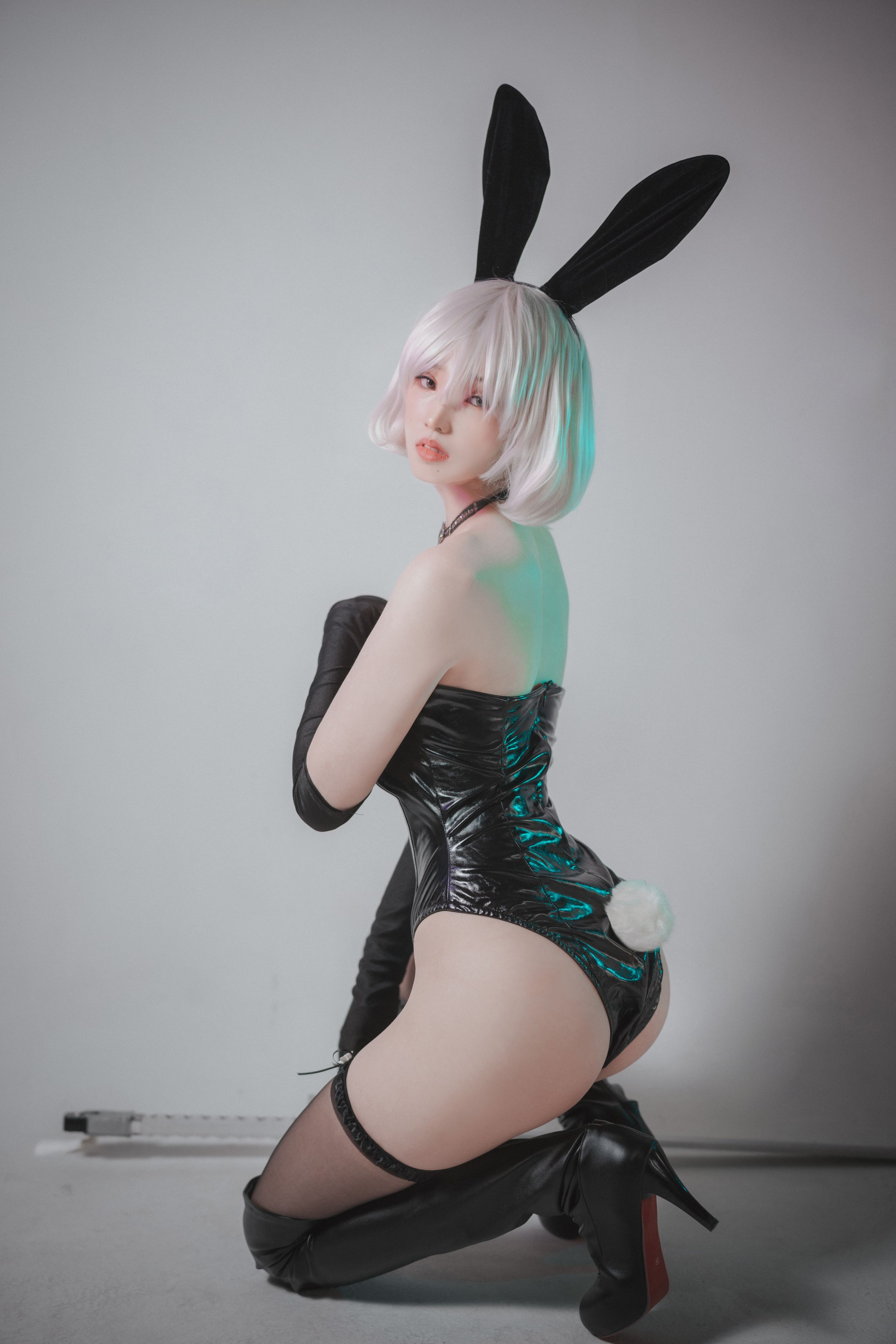 DJAWA Photo - Bambi (밤비) - La Rose NoirE 2B(60)