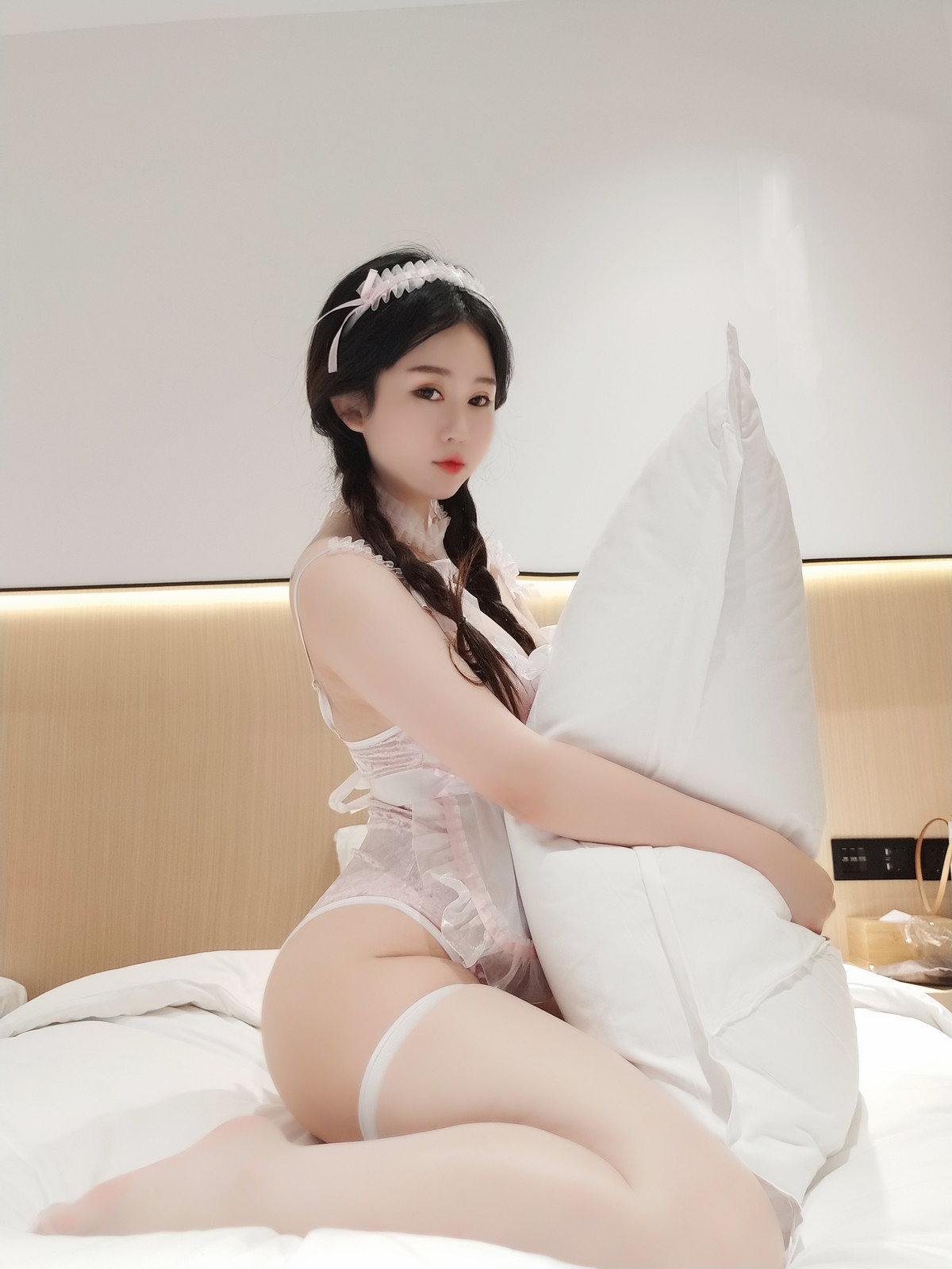 Cosplay 蜜桃少女是依酱呀 冬季女友(28)