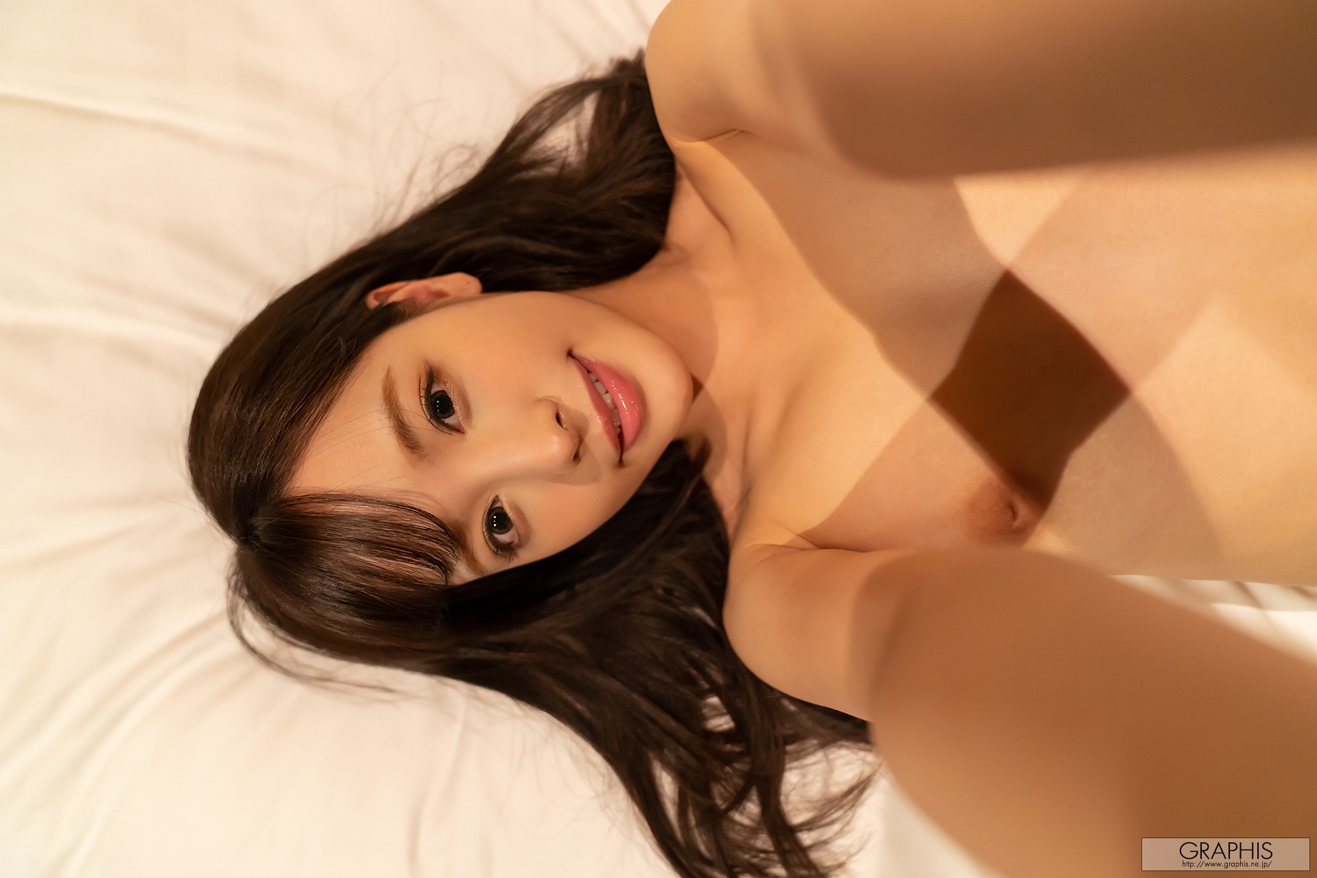 [Graphis] Kana Momonogi 桃乃木かな Winter Special 『 Sign 』121P(72)