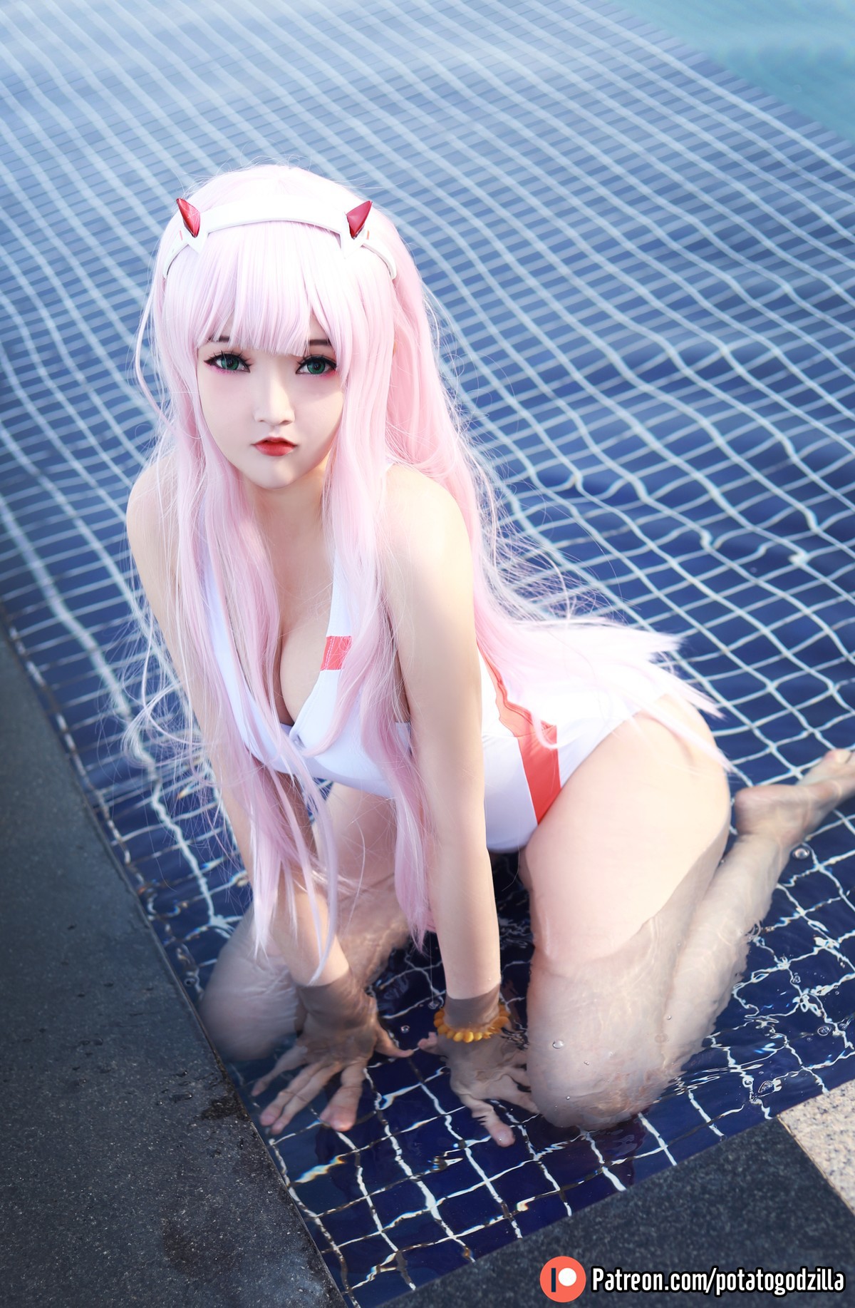 Cosplay Potato Godzilla Zero Two Swimsuit(21)